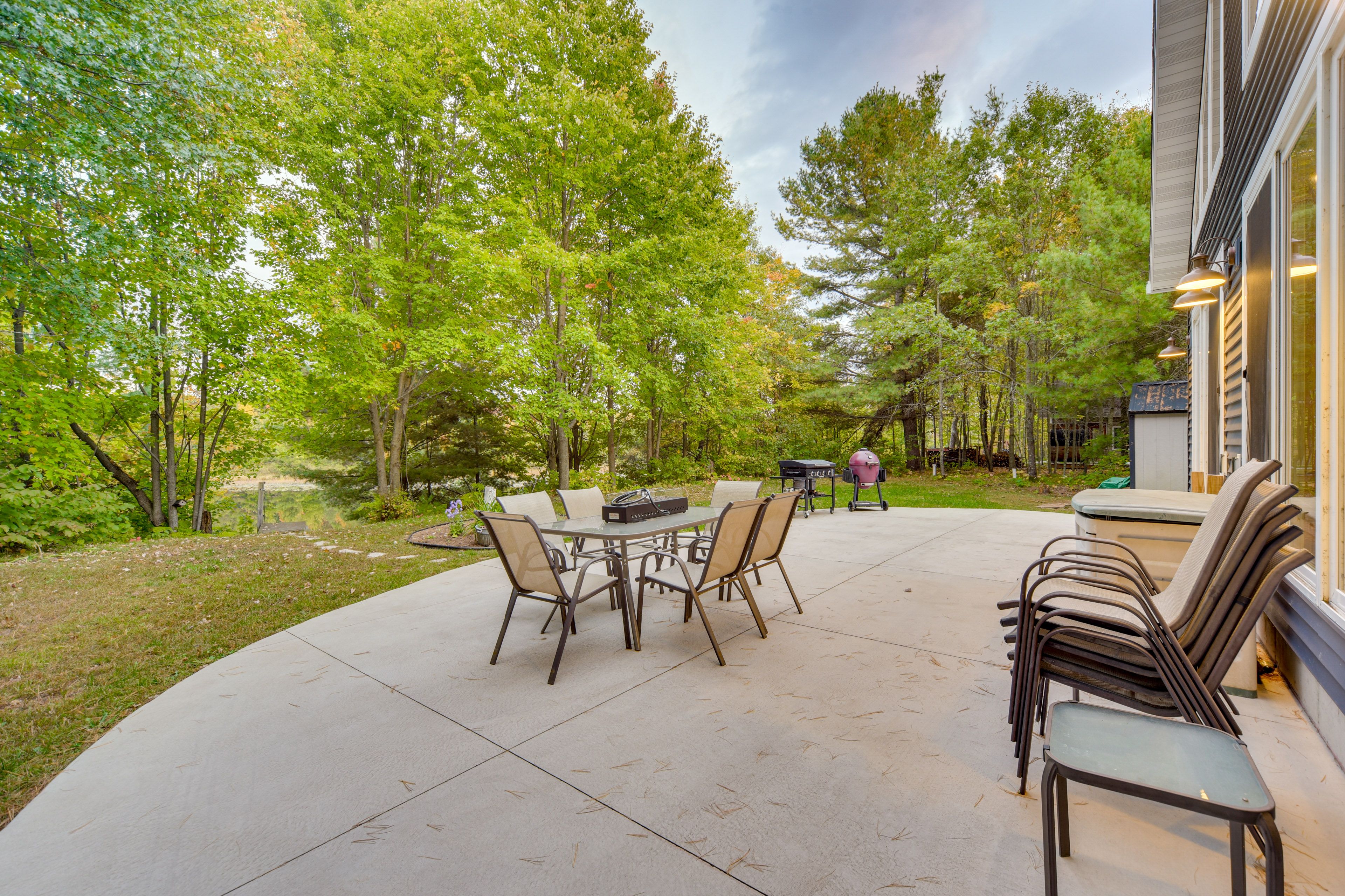 Furnished Patio | Outdoor Dining | Grill