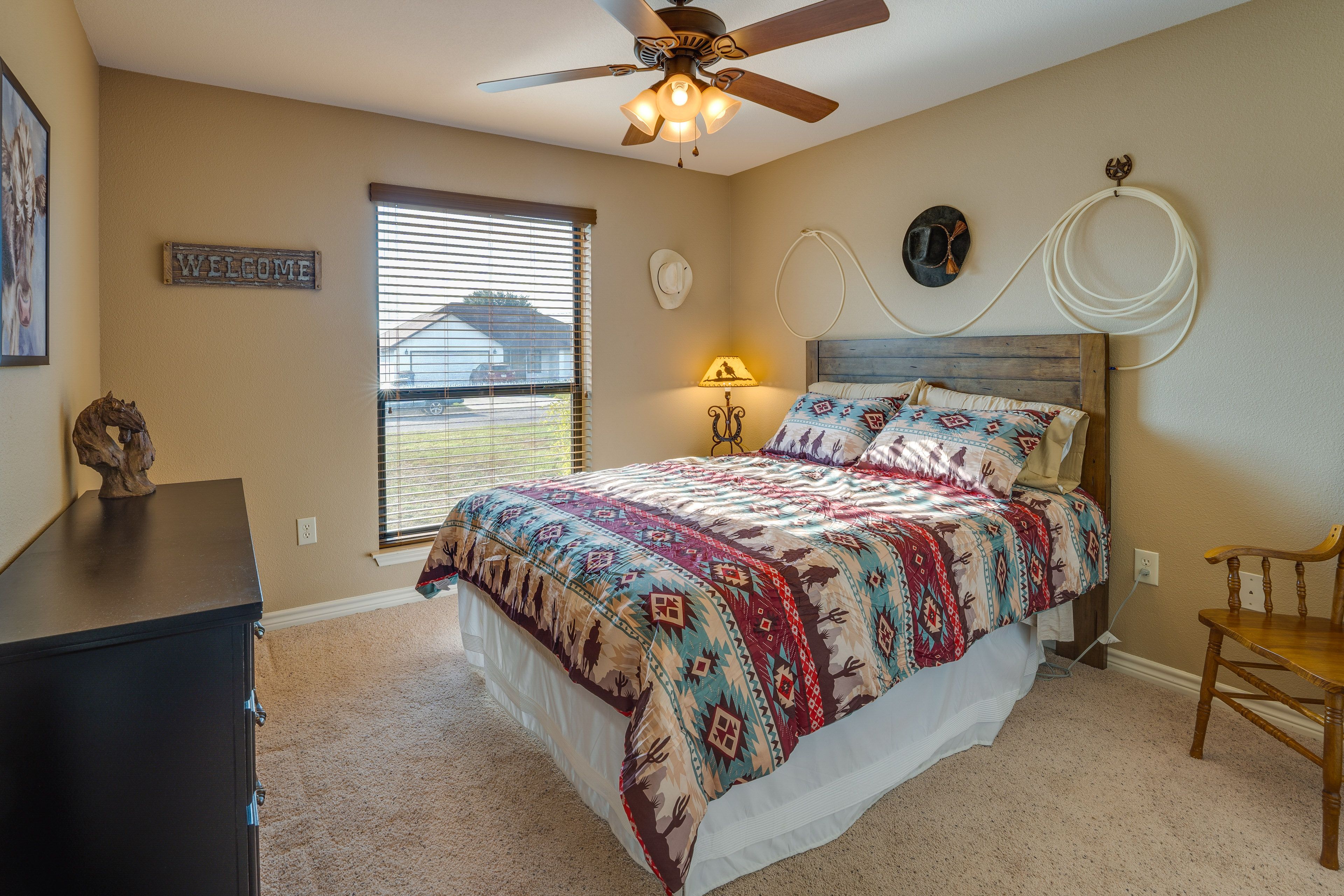Bedroom 2 | Queen Bed