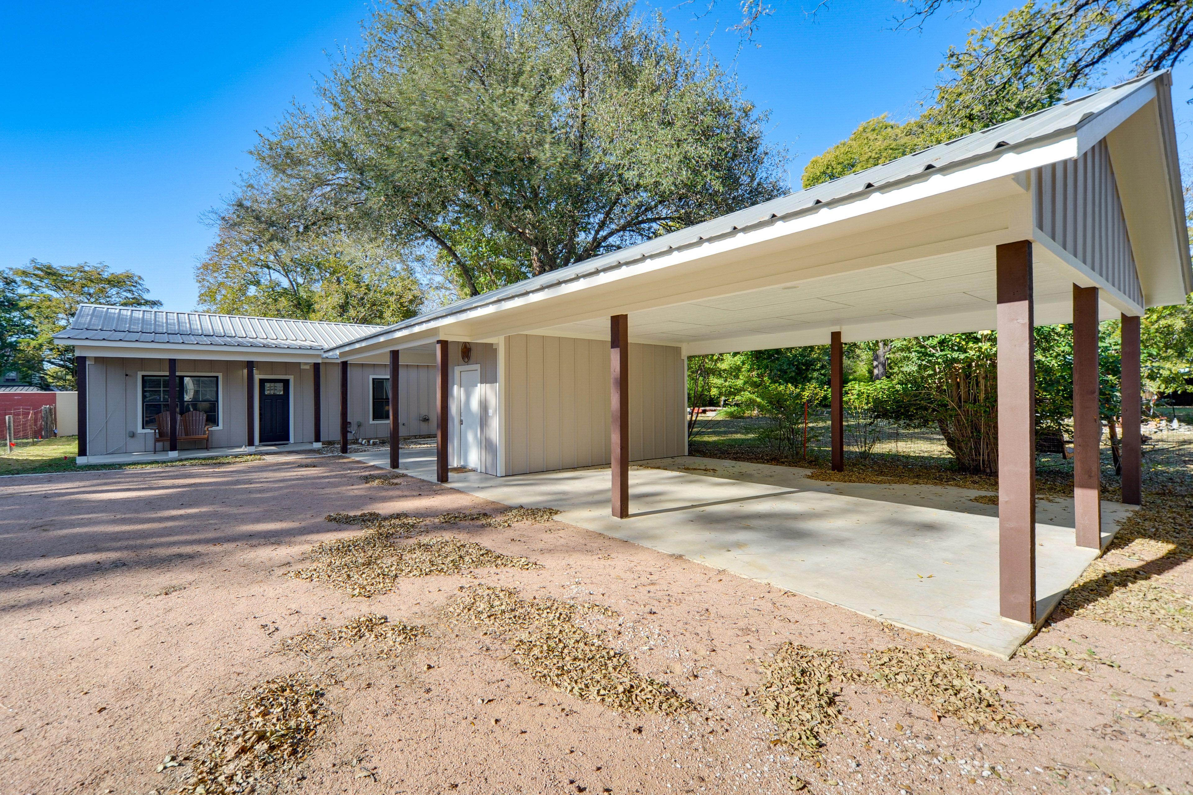 2-Car Carport Available Only to Guests in Main House