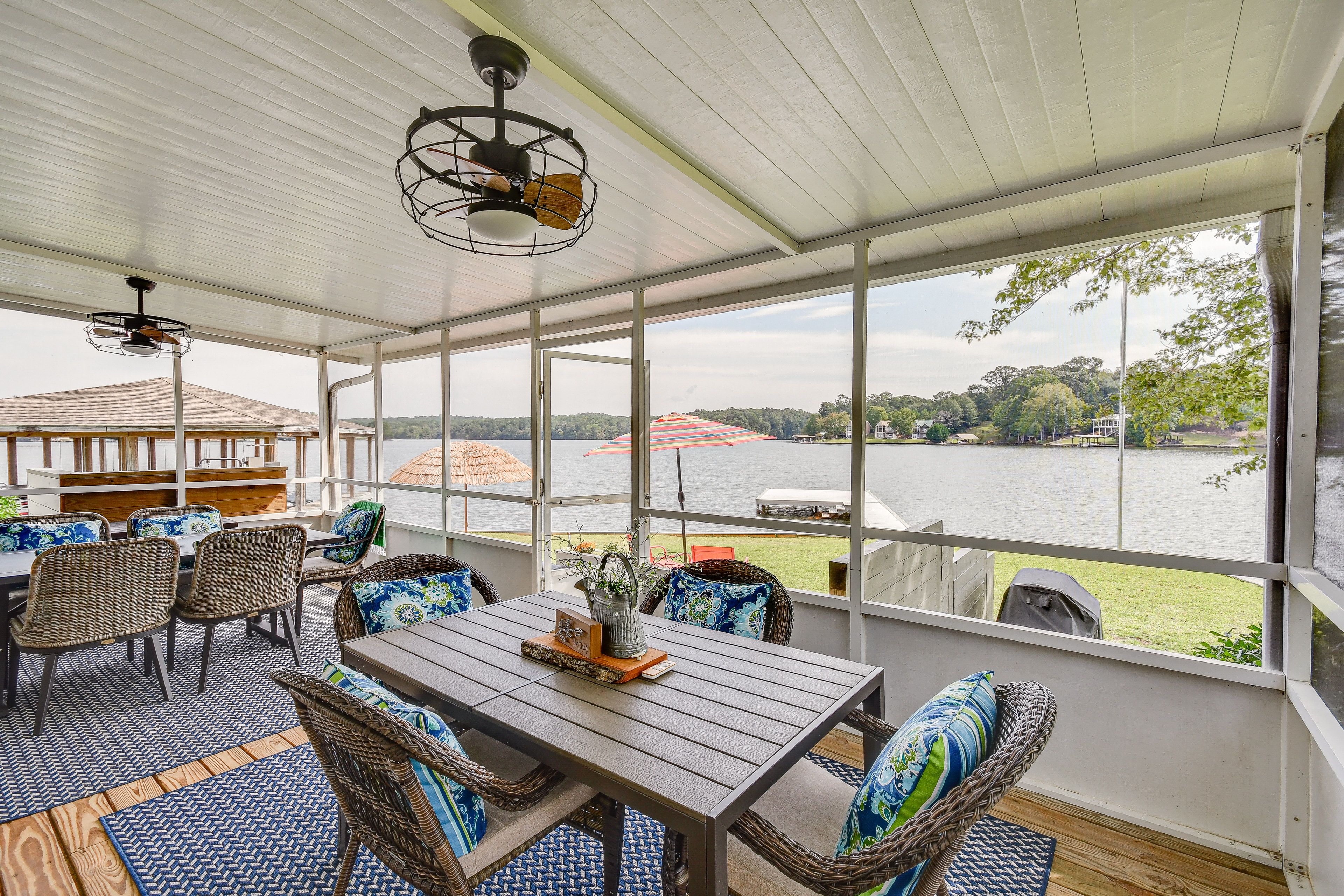 Dadeville Vacation Rental | 3BR | 4BA | Step-Free Access w/ Ramp | 1,562 Sq Ft