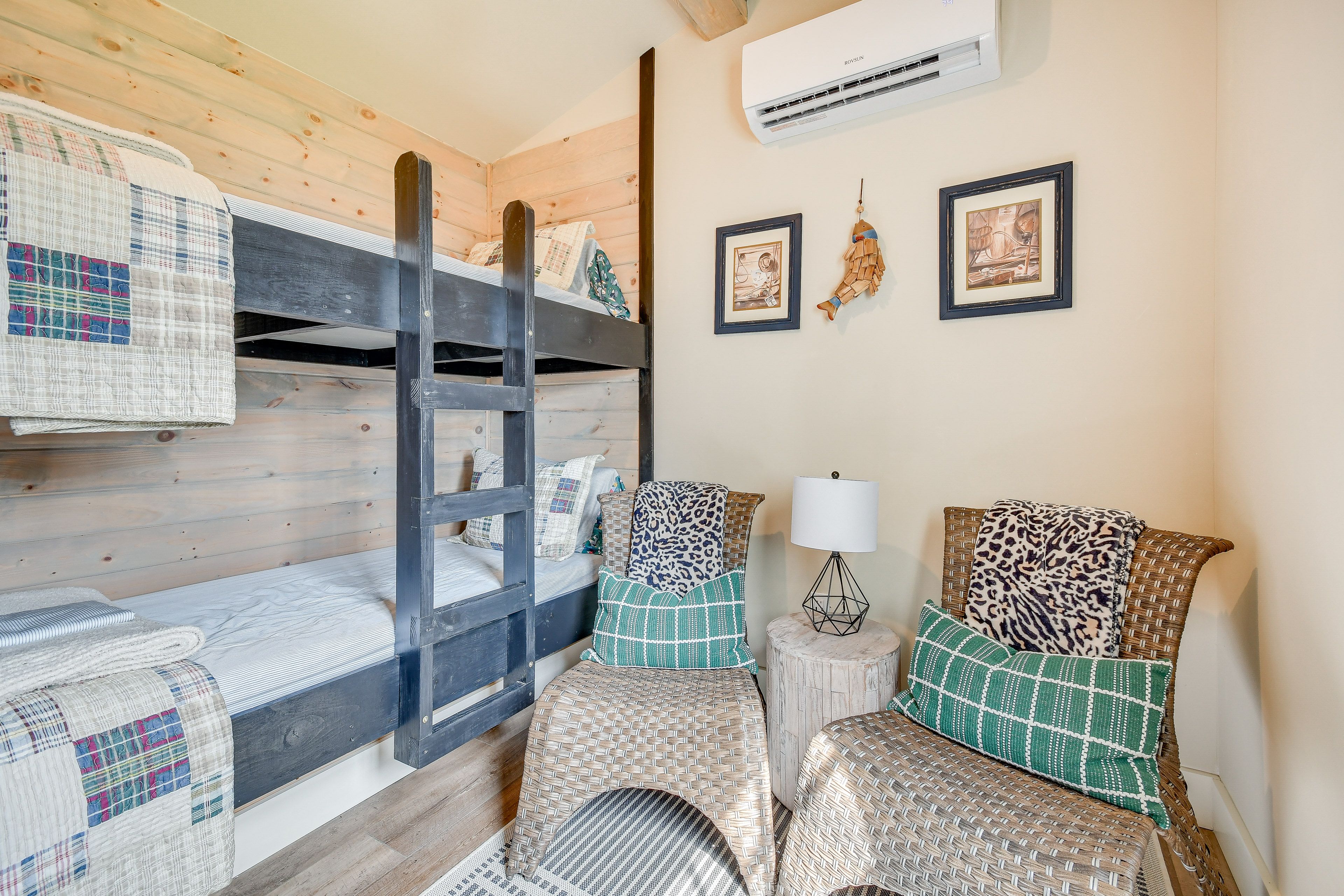 Bedroom 3 (Detached Bunkhouse) | Twin Bunk Bed | Smart TV w/ Hulu & Netflix