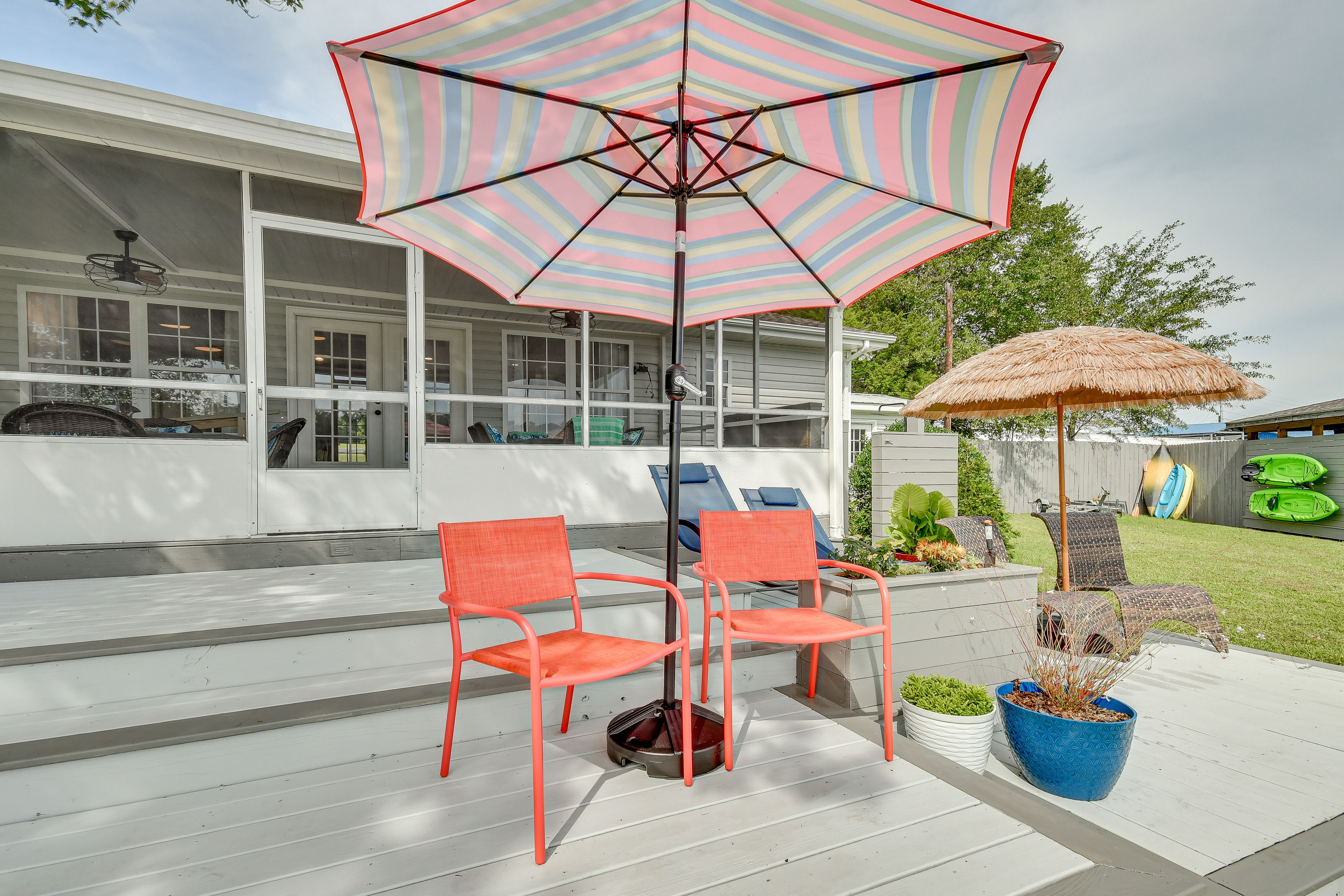 Deck | Outdoor Seating