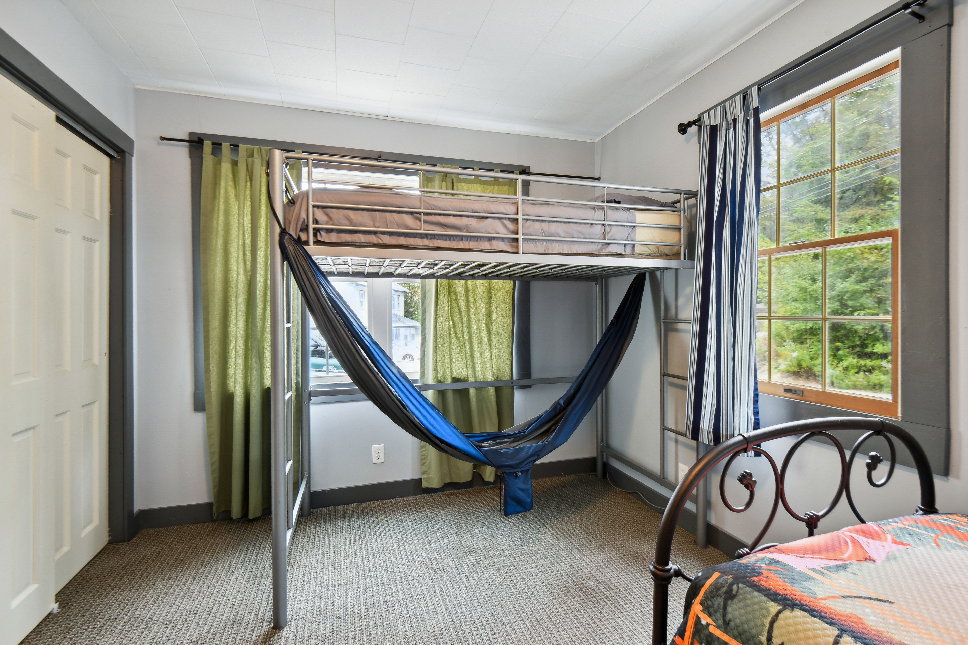 Bedroom 2 | 2 Twin Beds | Hammock