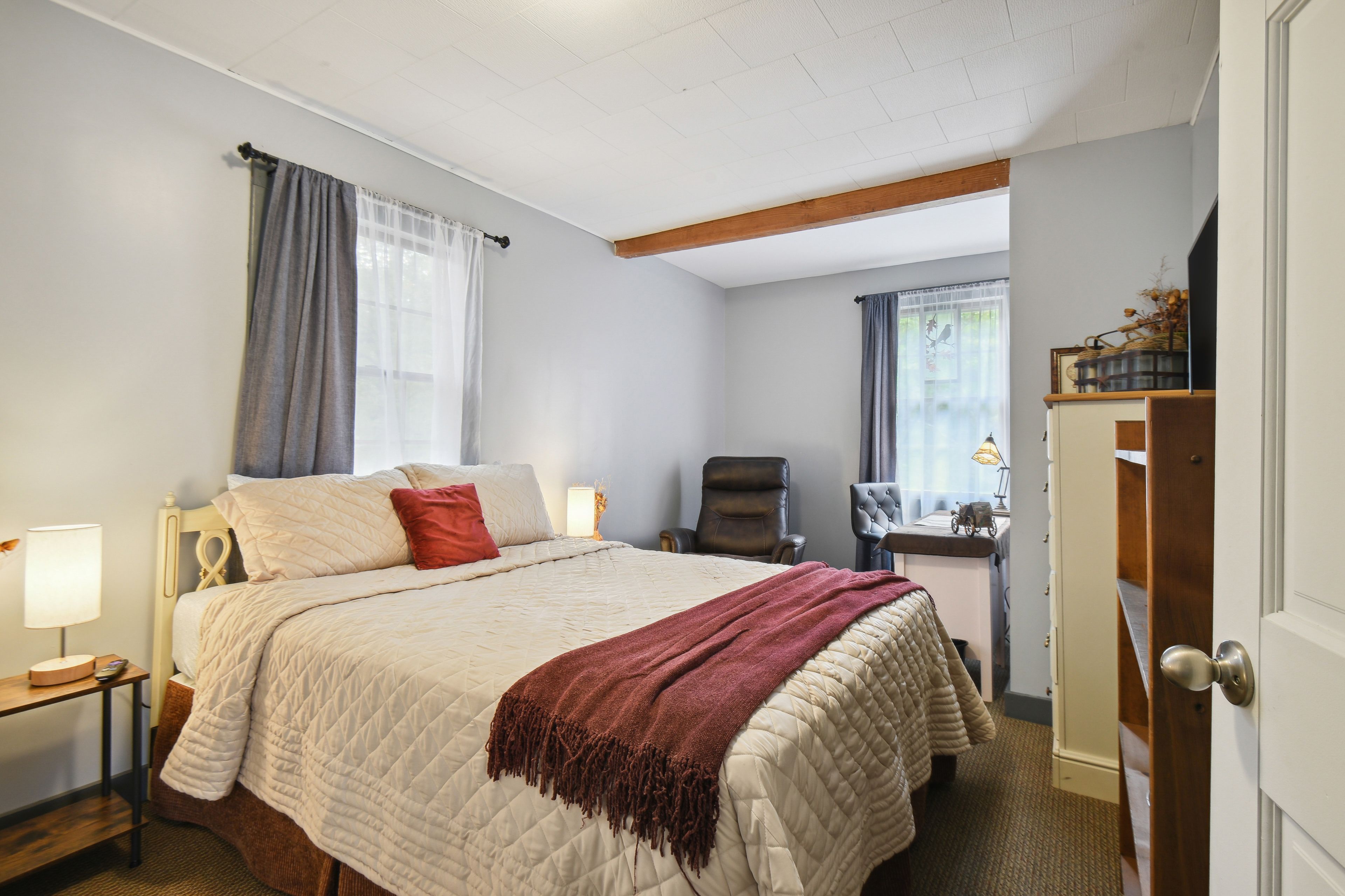 Bedroom 1 | Queen Bed | Linens Provided | Laptop Friendly