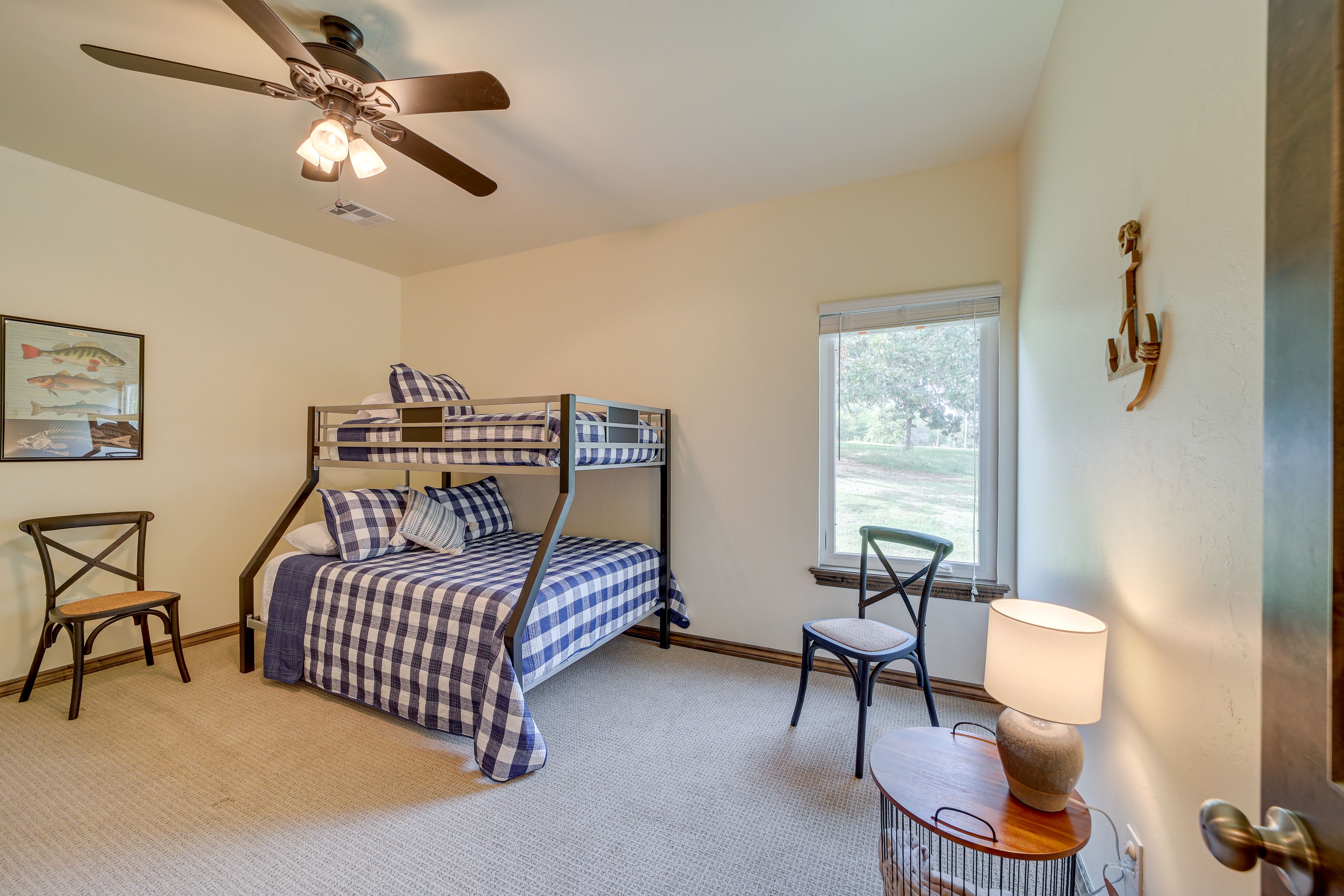 Bedroom 3 | Twin/Full Bunk Bed