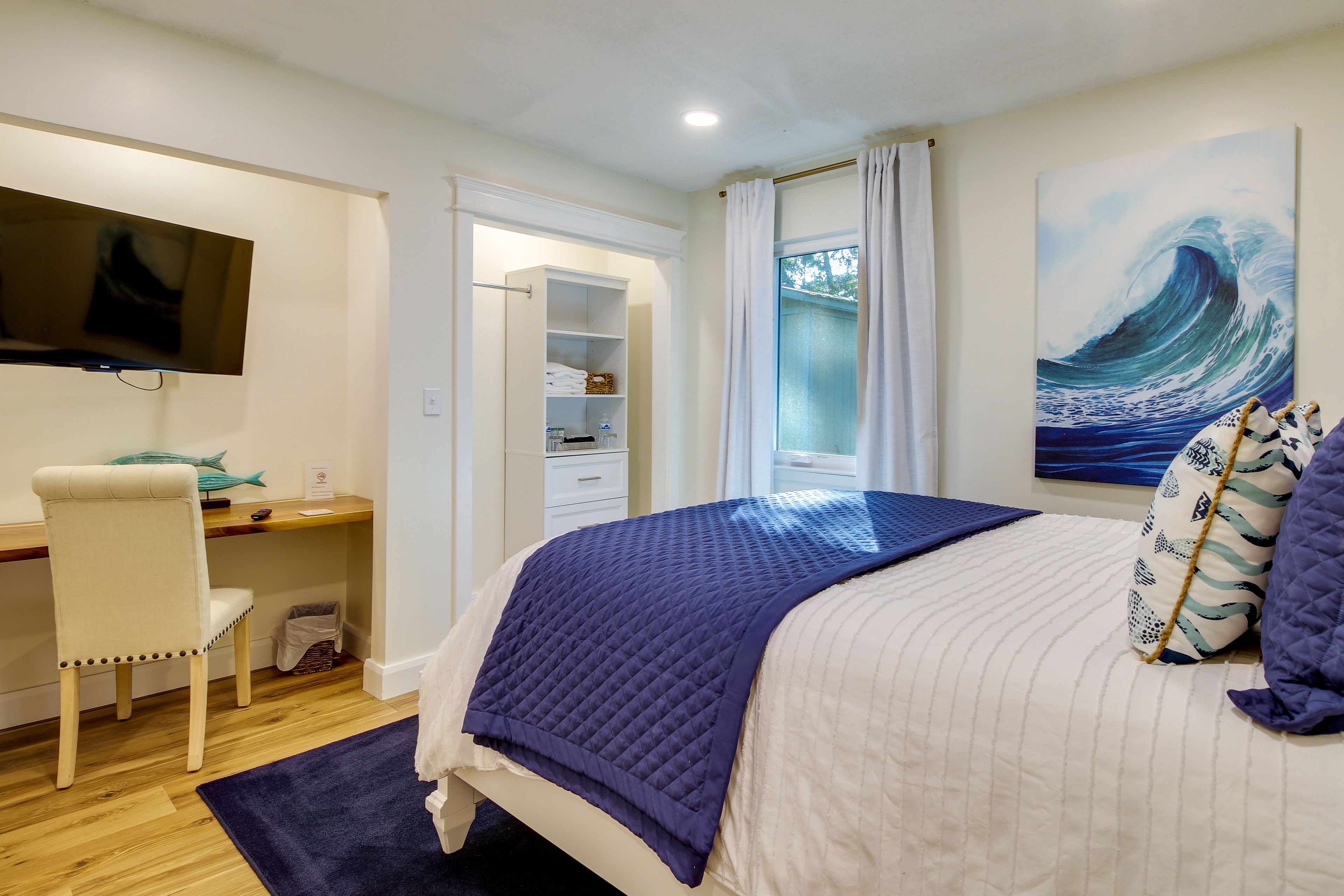 Bedroom 2 | Queen Bed | Smart TV | Laptop-Friendly Workspace