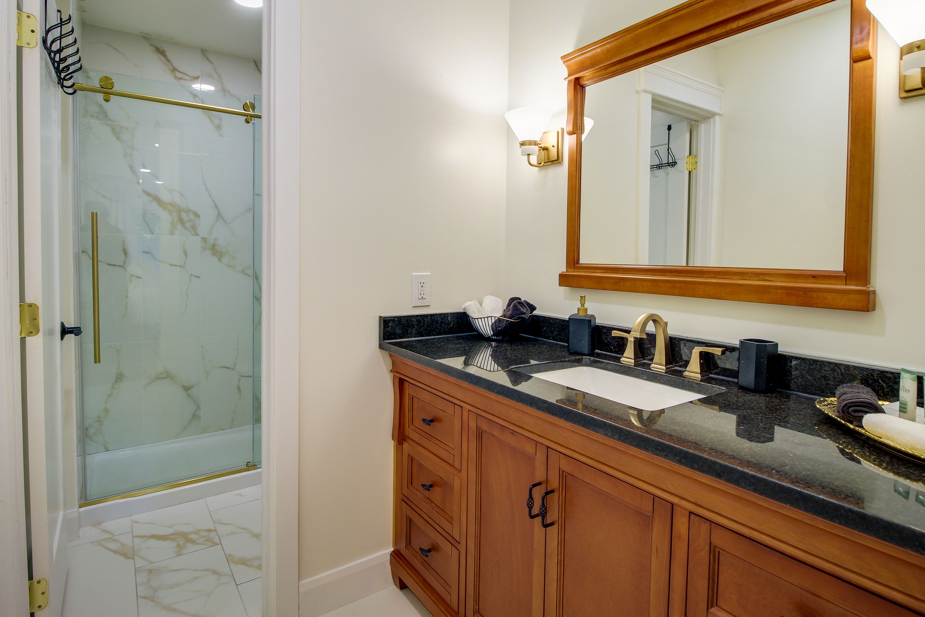 Full Bathroom | Walk-In Shower | Complimentary Toiletries | Hair Dryer