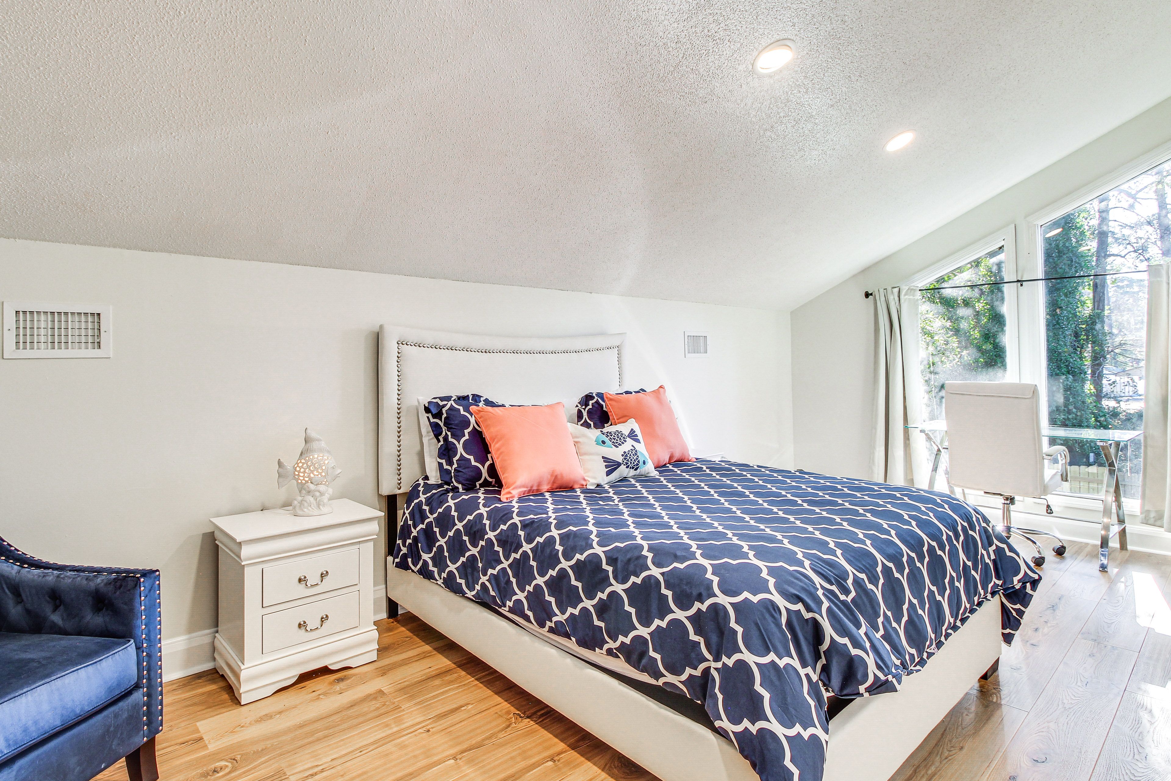 Bedroom 4 (Loft) | Queen Bed