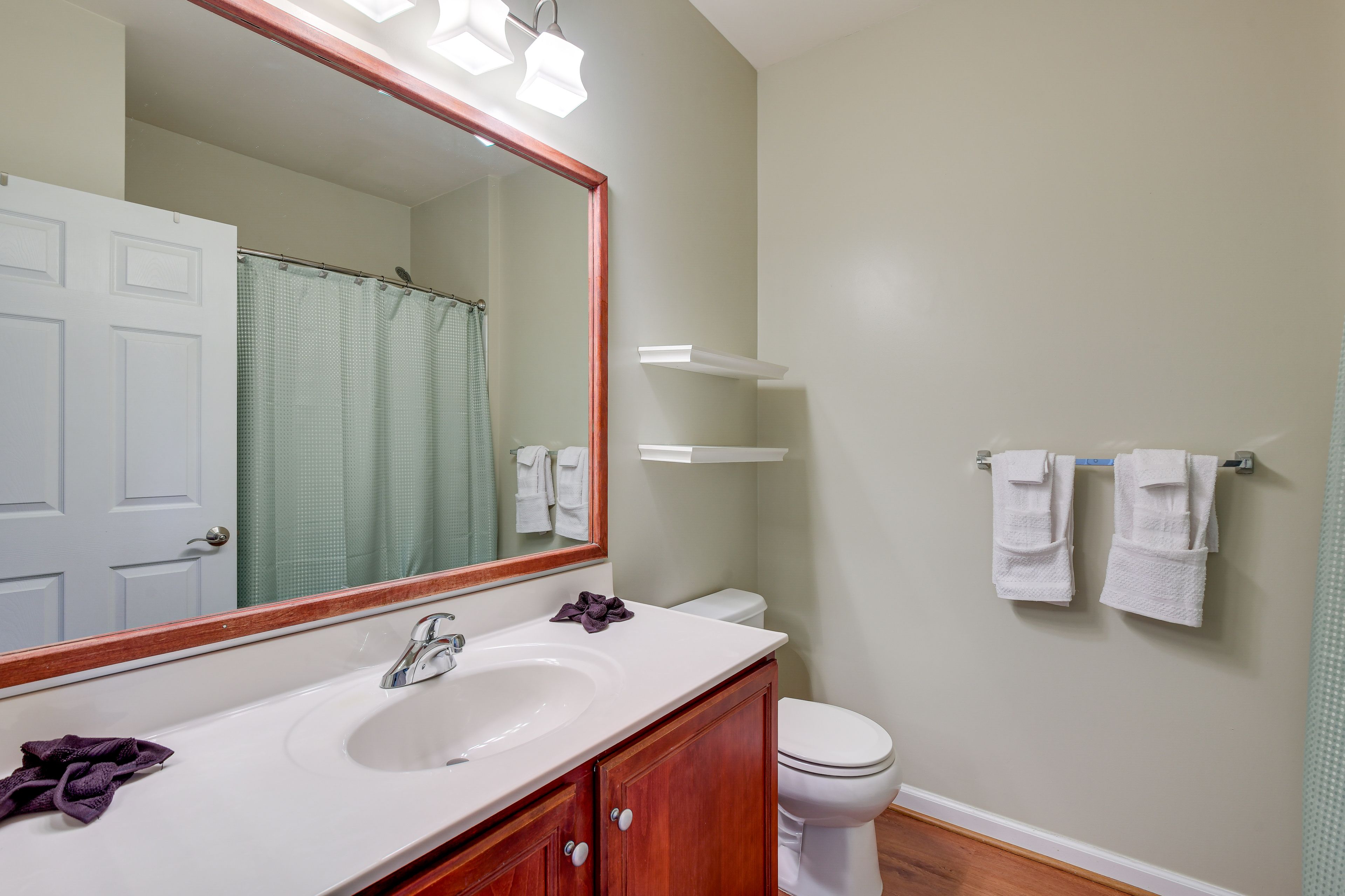 En-Suite Bathroom | Towels Provided | Complimentary Toiletries