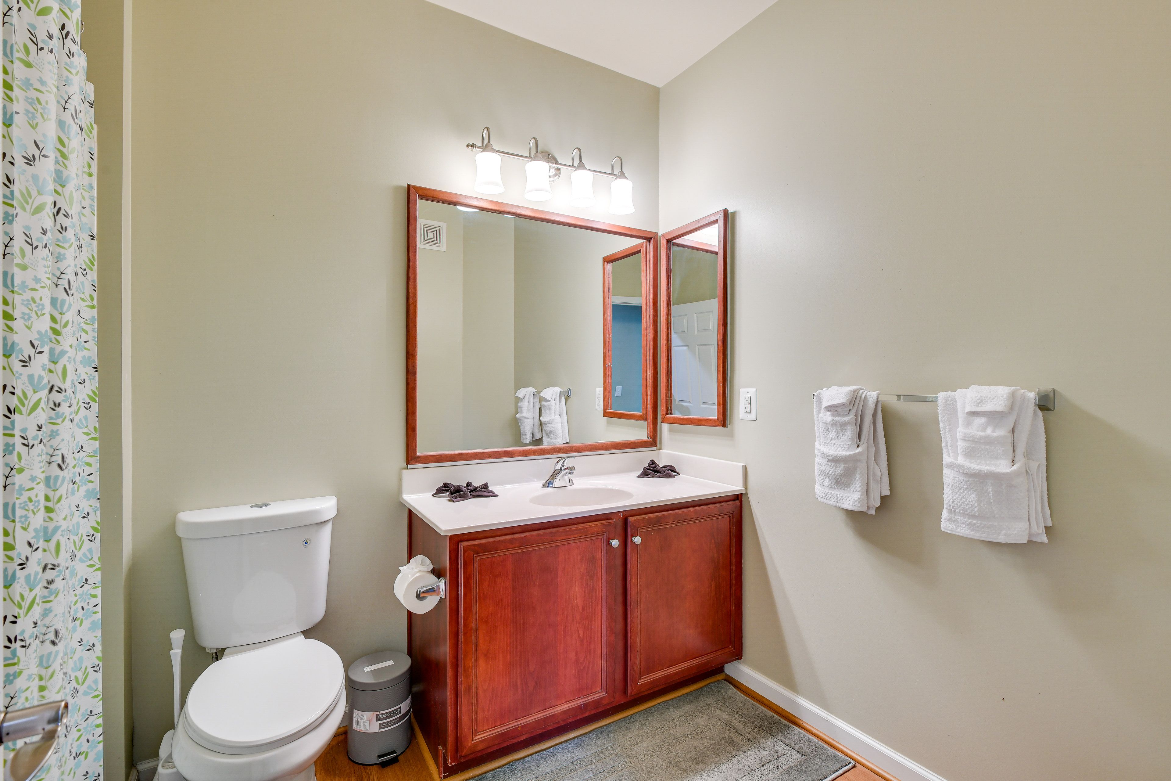 Full Bathroom