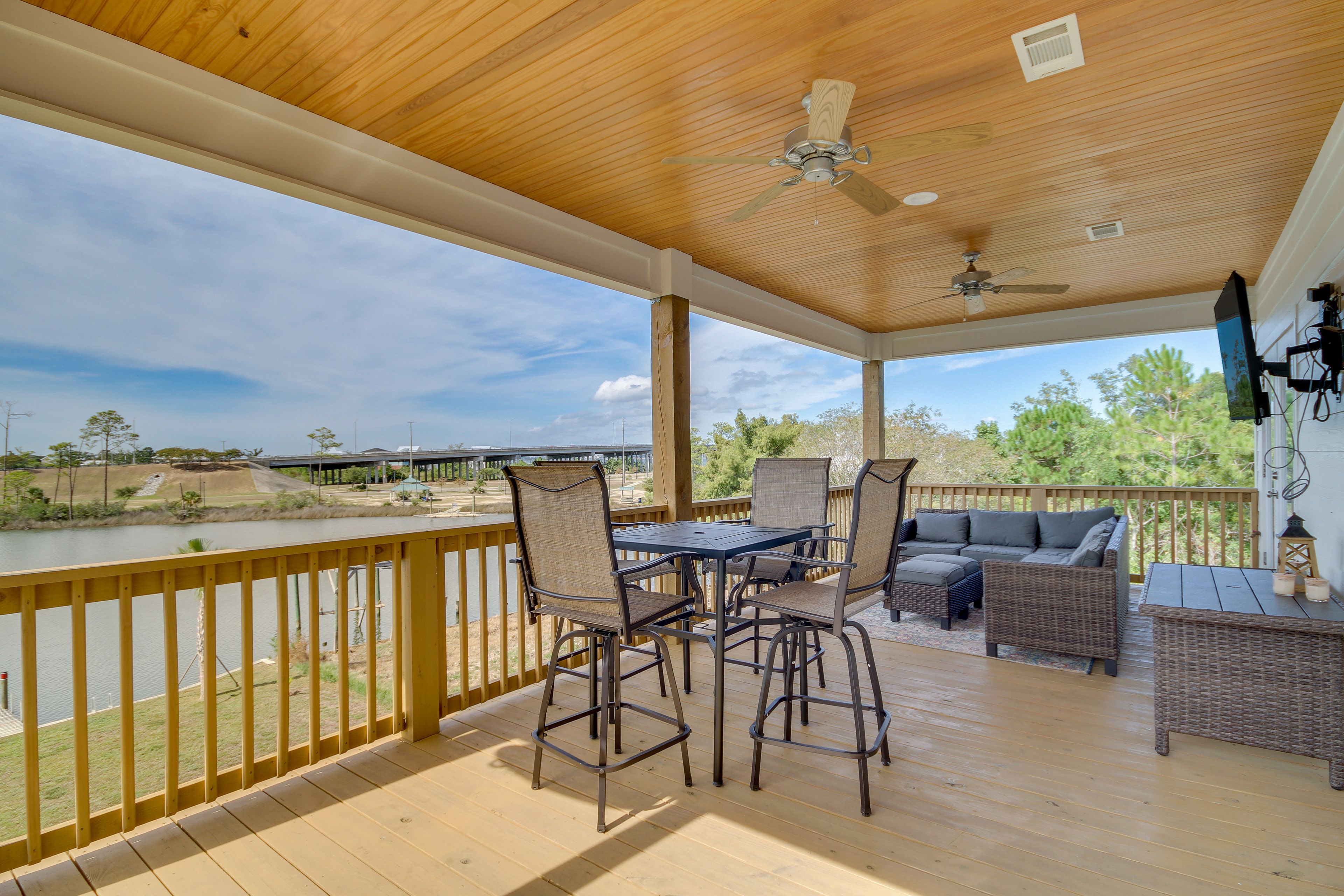 Deck | Keyless Entry