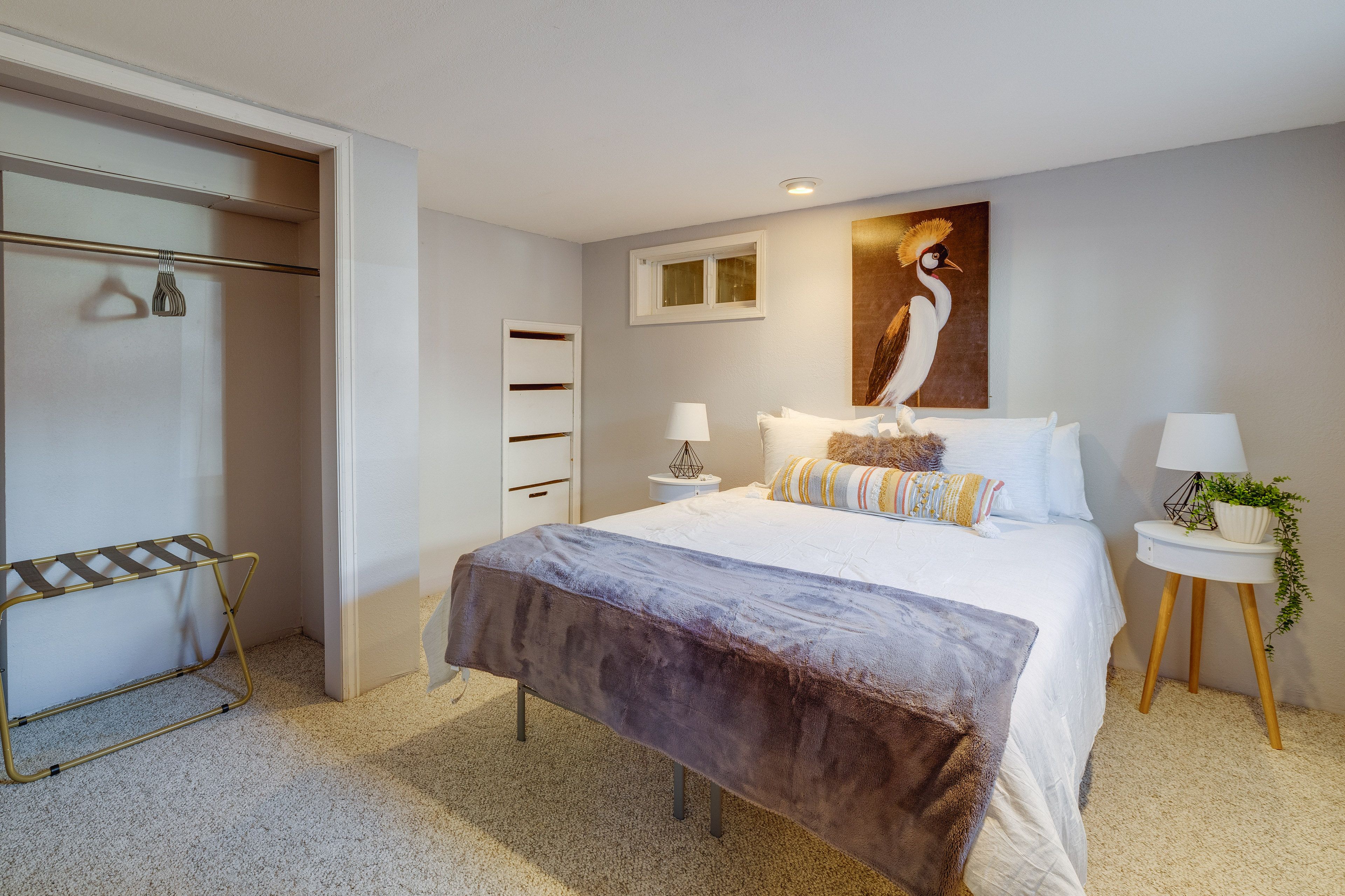 Bedroom 3 | Queen Bed