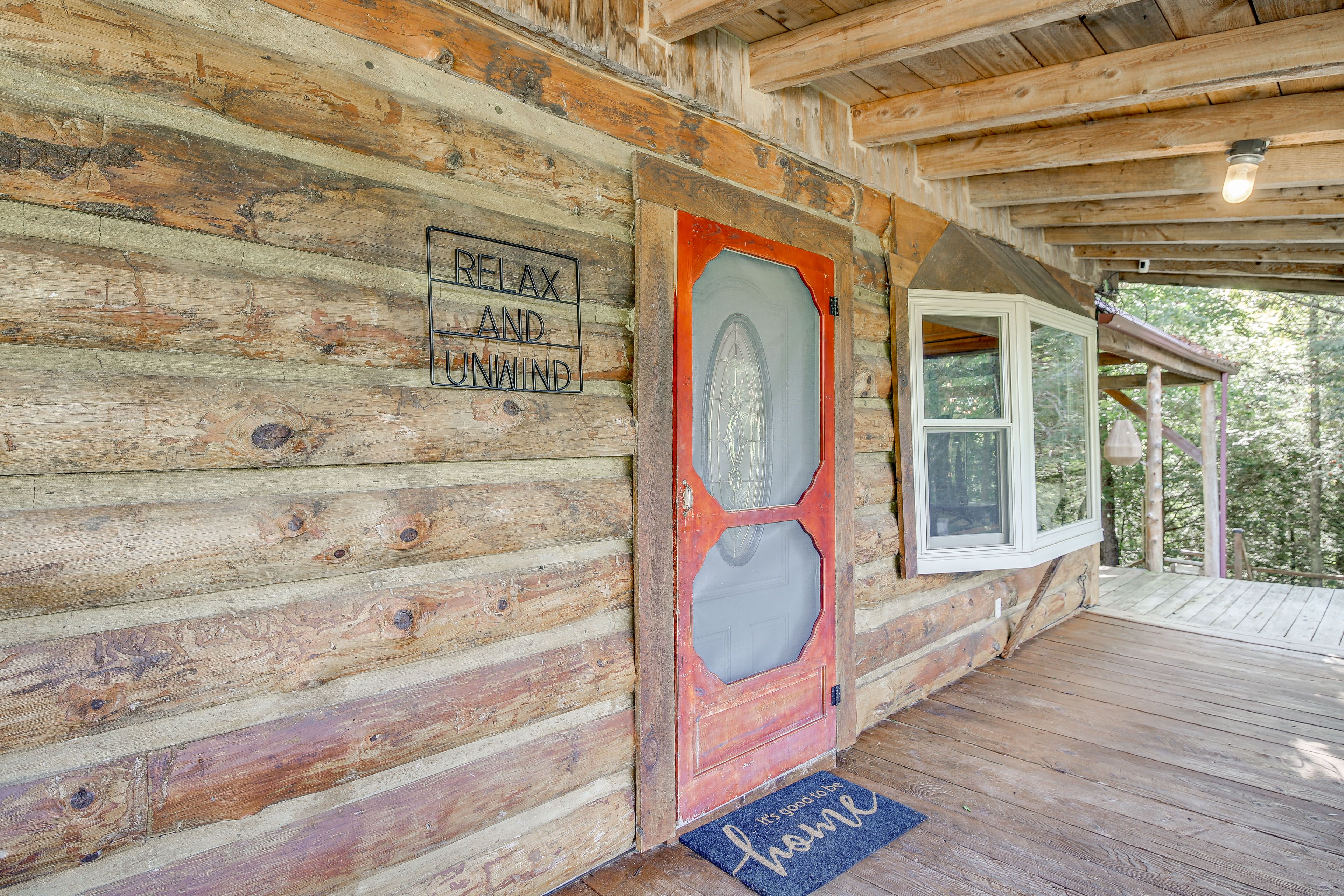 Cabin Entrance | 3 Exterior Security Cameras (Facing Out)