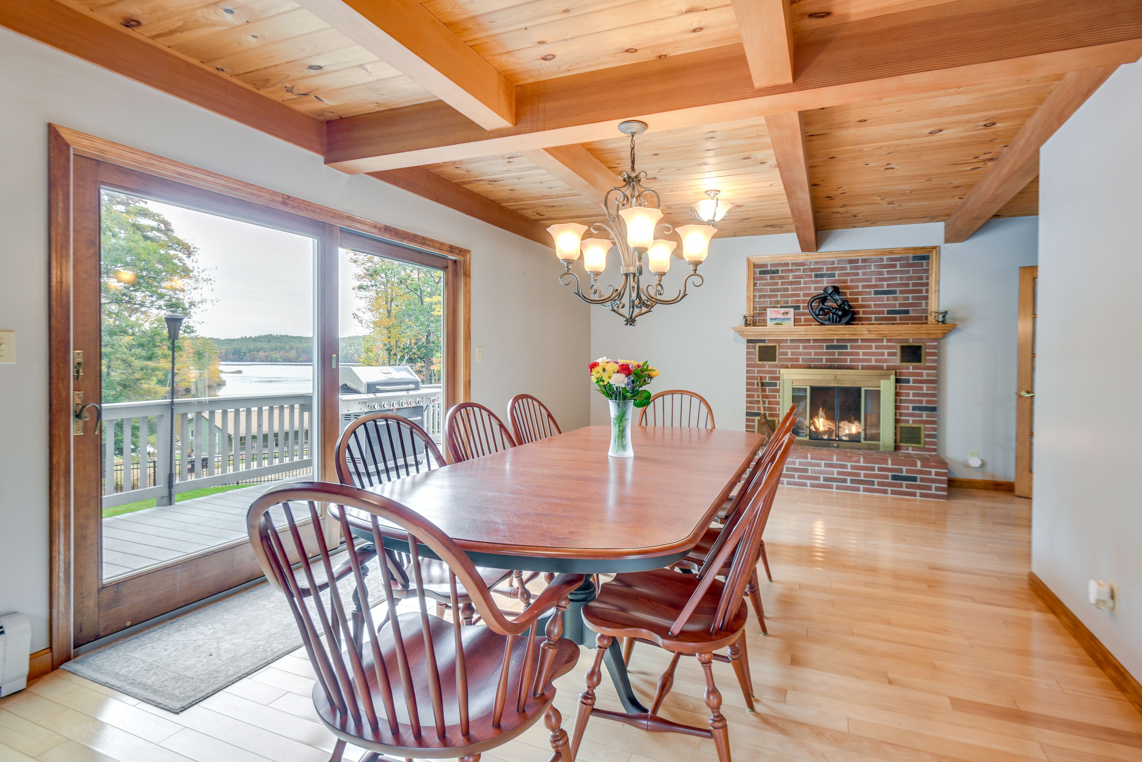 Dining Room | Dishware & Flatware Provided
