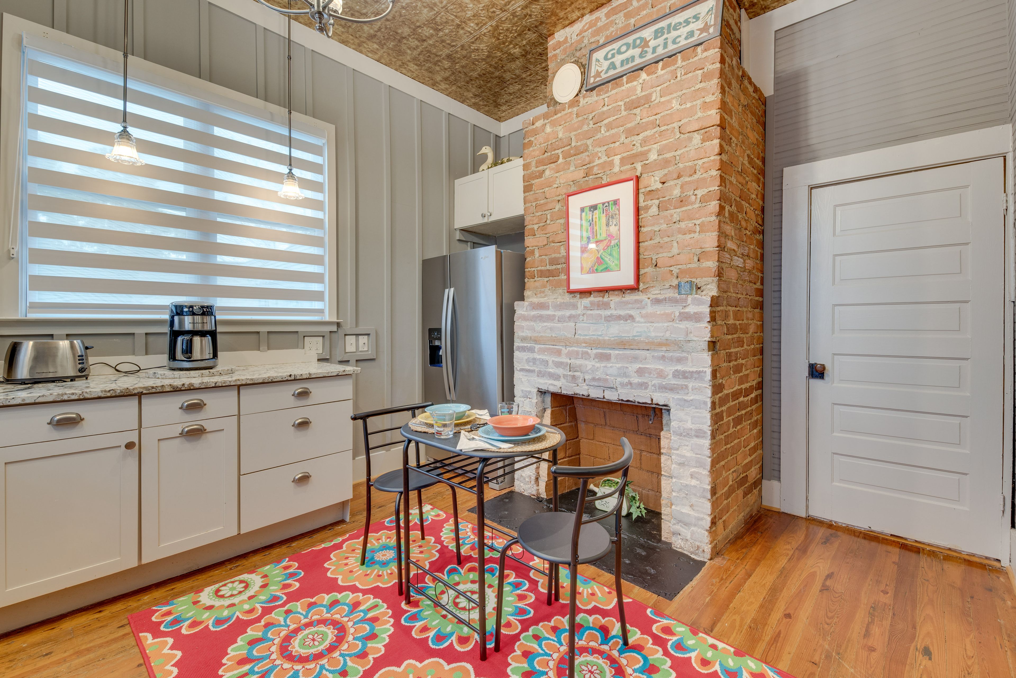 Dining Area | Dishware/Flatware | Trash Bags/Paper Towels