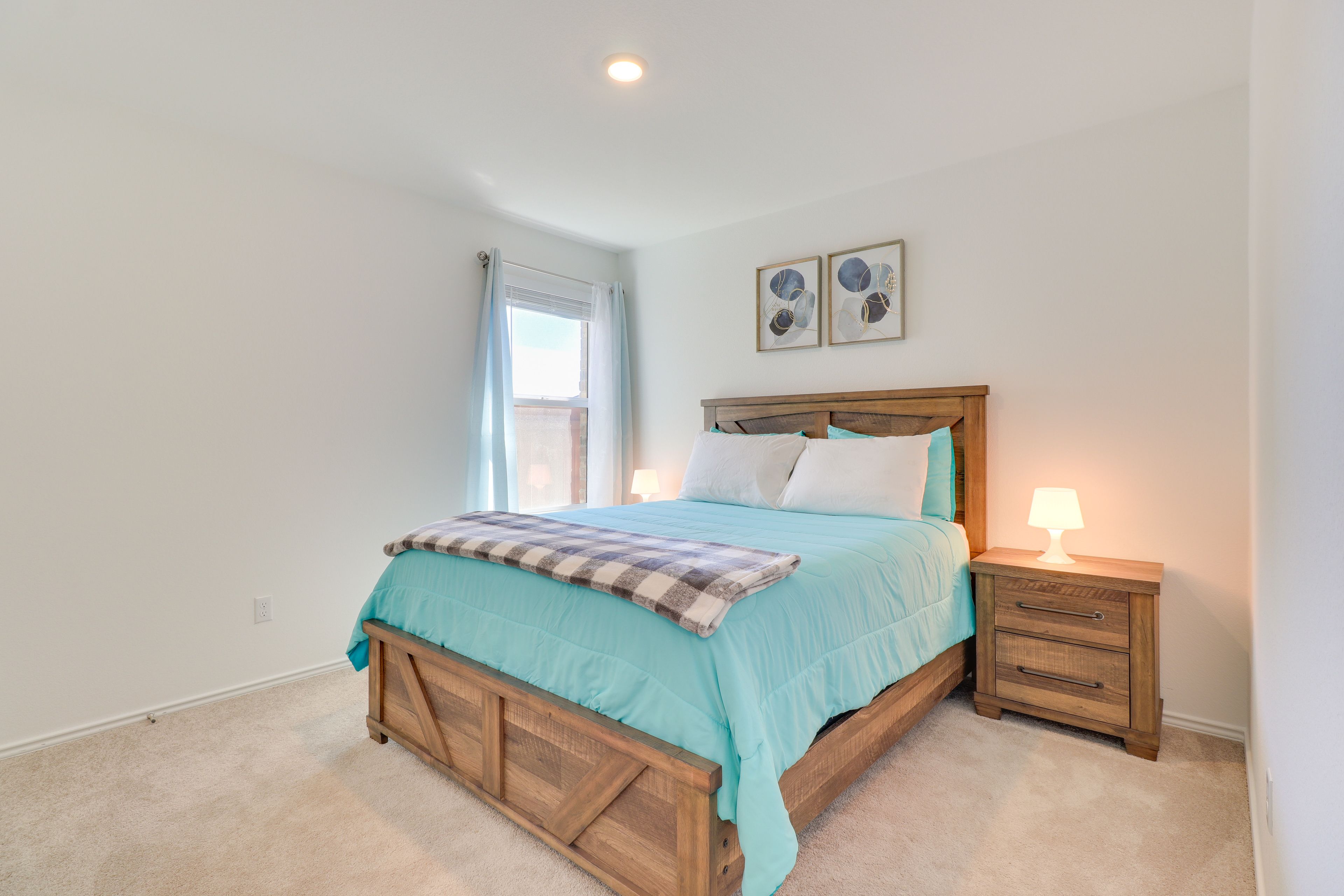 Bedroom 2 | Queen Bed