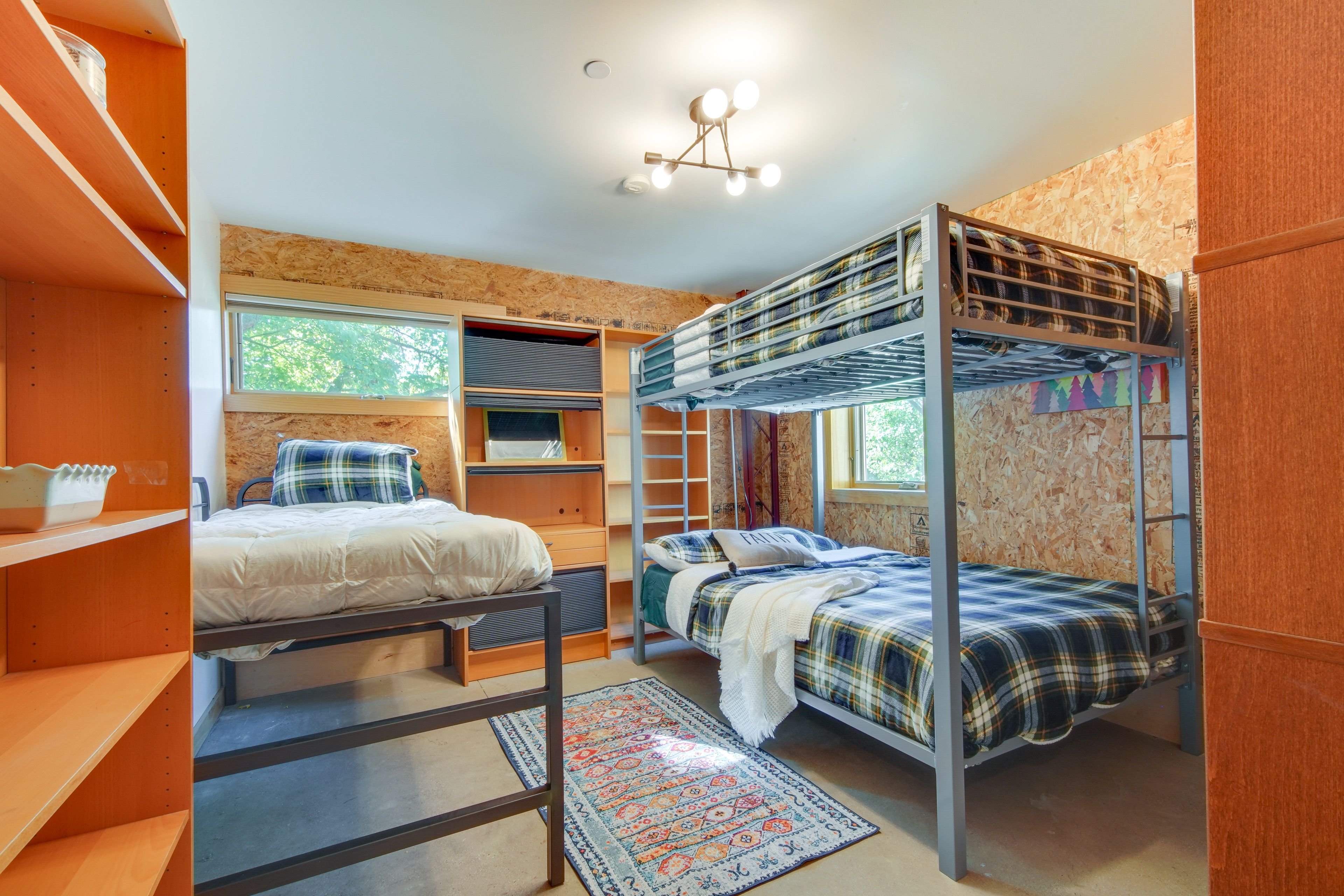 Bedroom 2 | Twin Bunk Bed | Twin Bed | 1st Floor