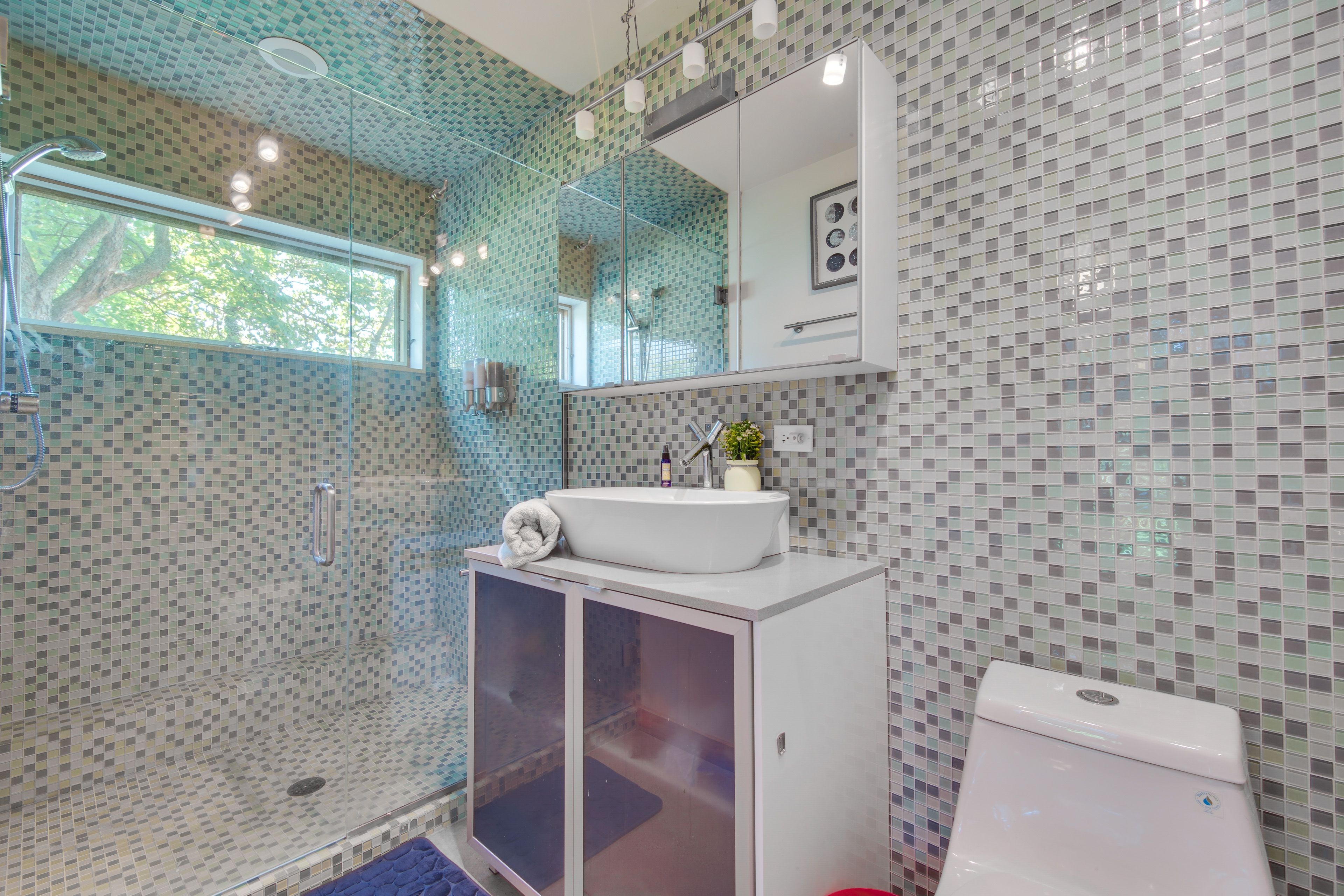 En-Suite Bathroom | Complimentary Toiletries