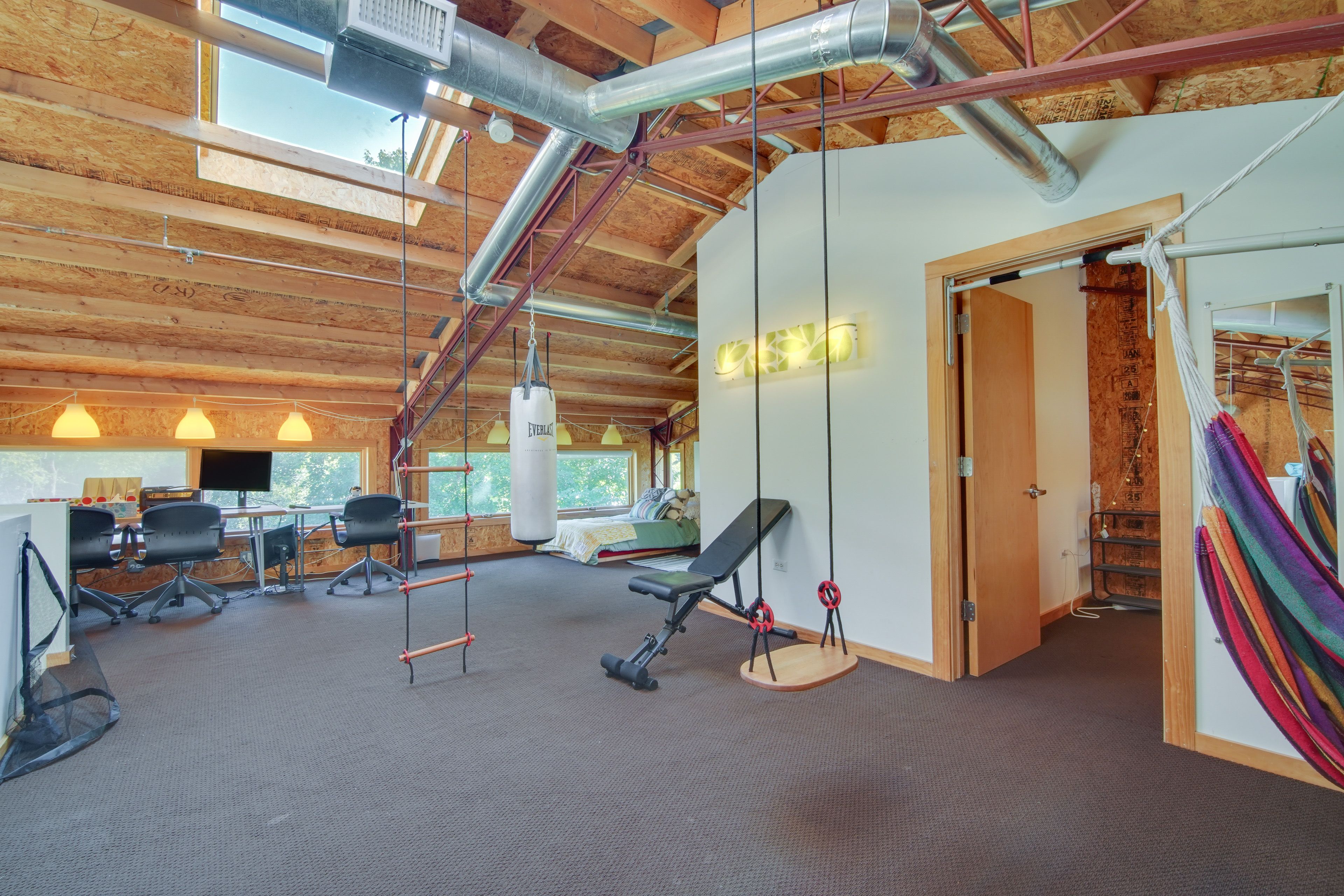 Loft | Twin Bed | Home Gym | Laptop-Friendly Workspace