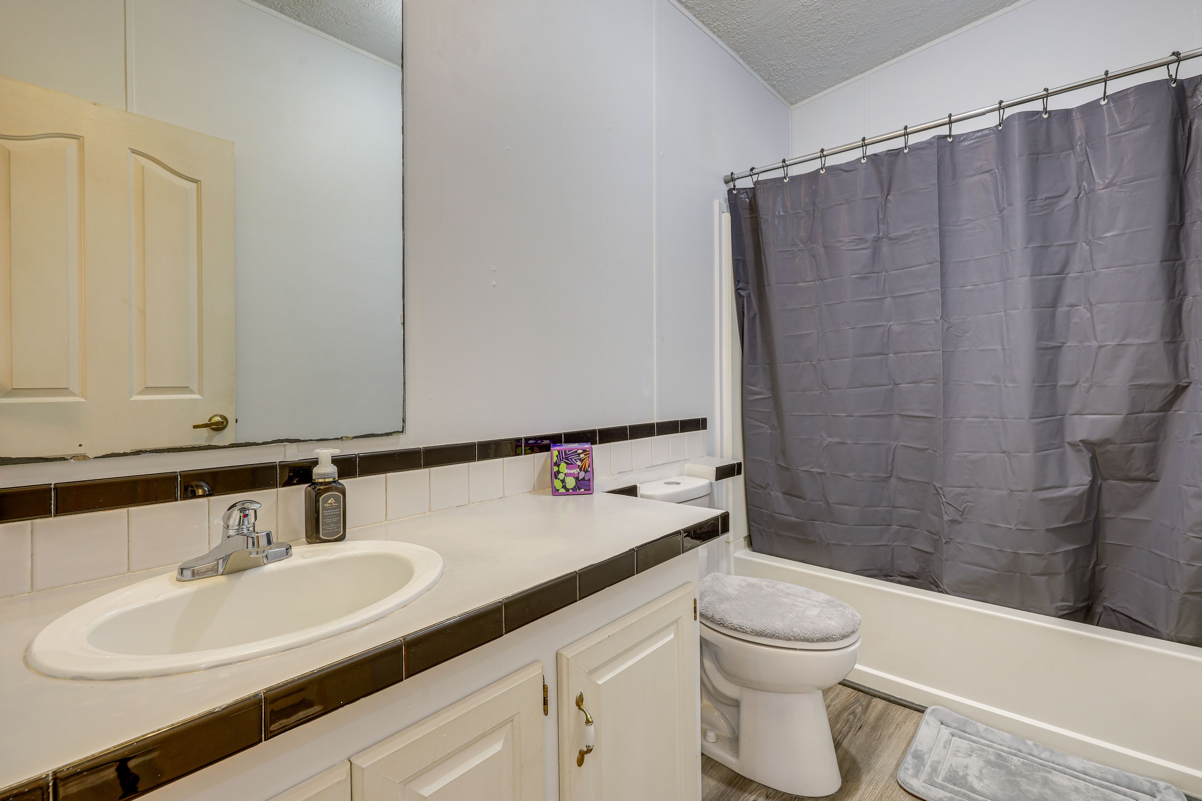 Full Bathroom | Hair Dryer