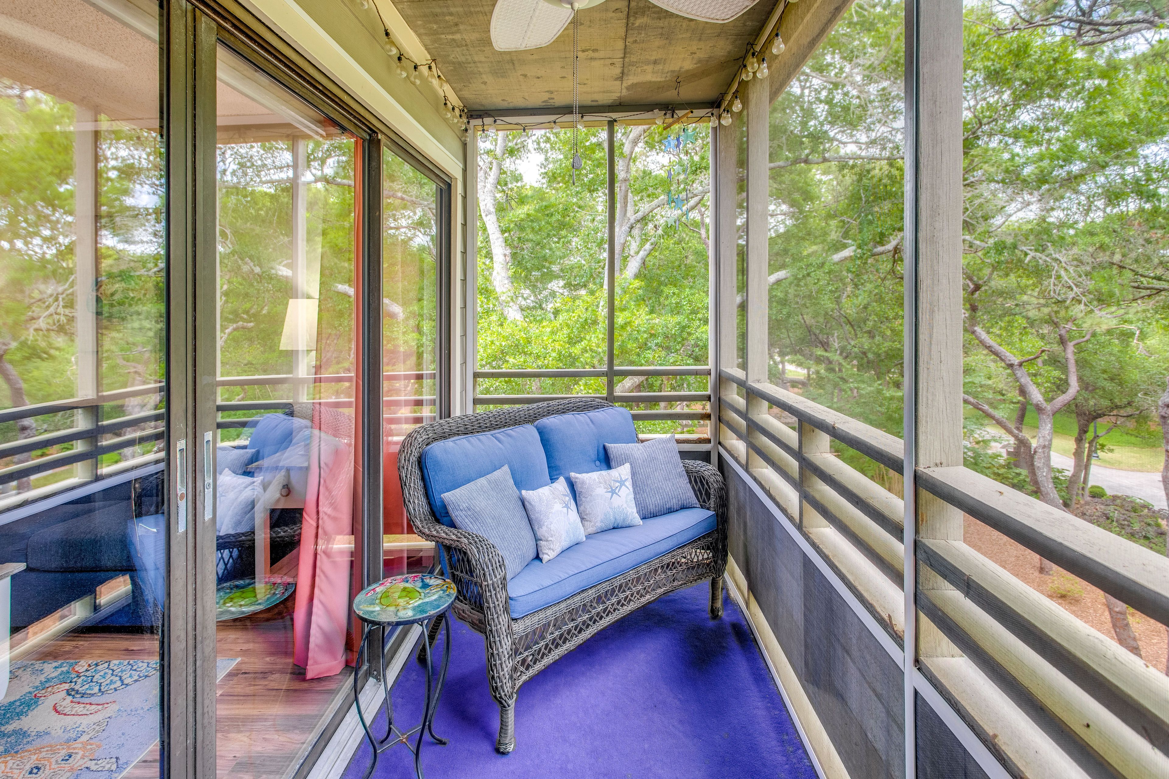 Private Balcony | Ceiling Fan