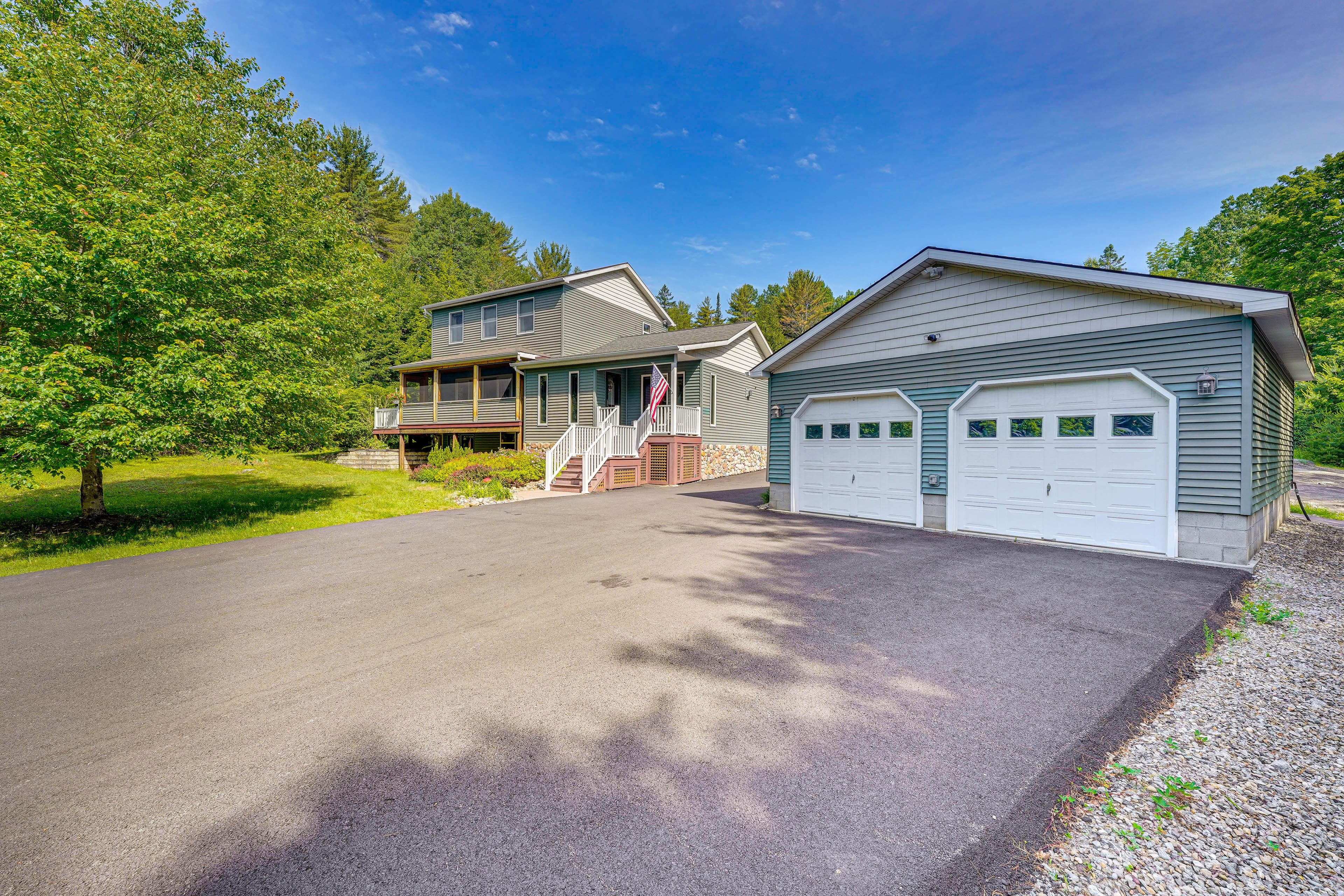Parking | Driveway (6 Vehicles) | RV/Trailer Parking Allowed On-Site