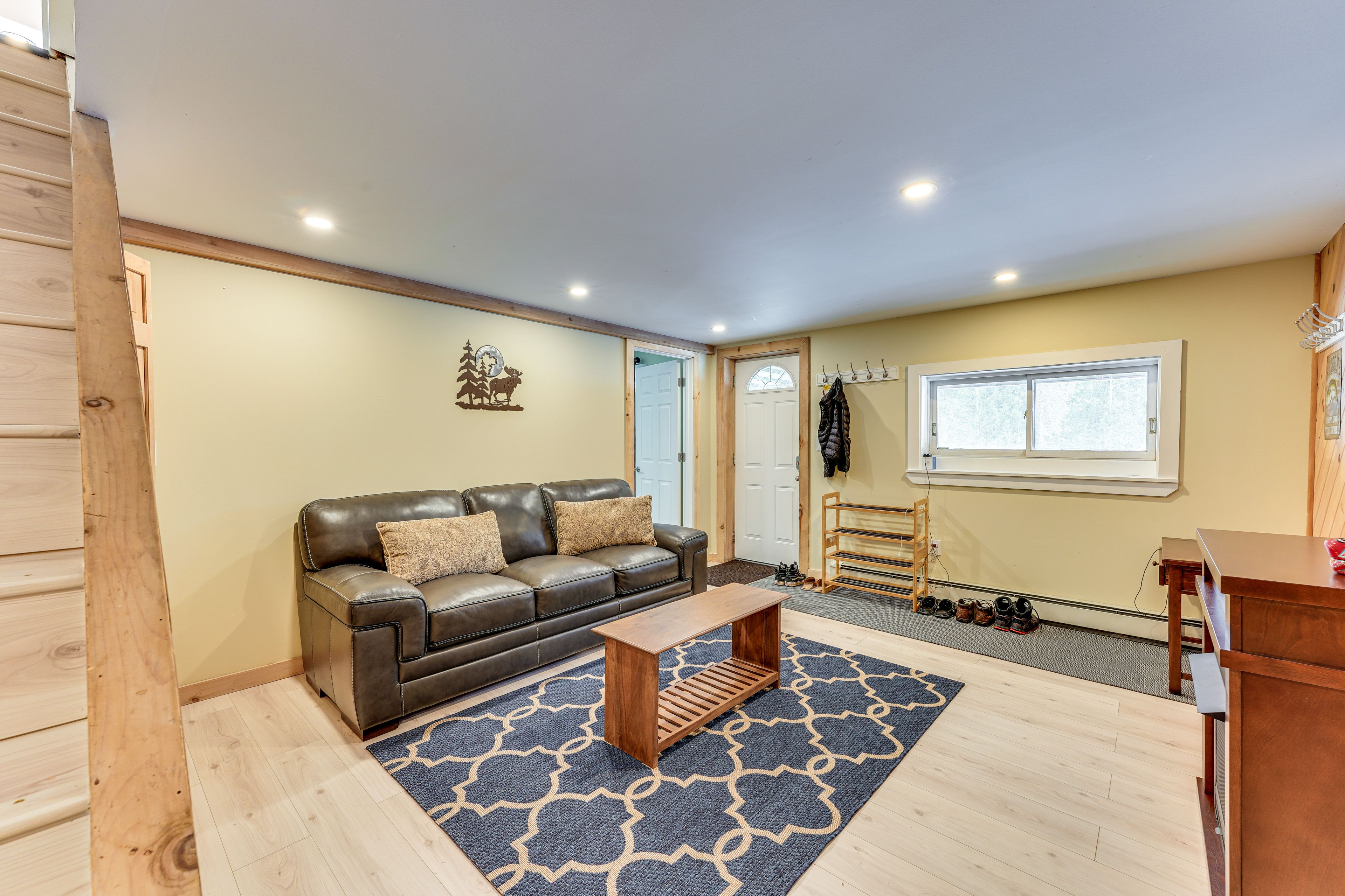 Family Room | Gas Fireplace | Ground Floor