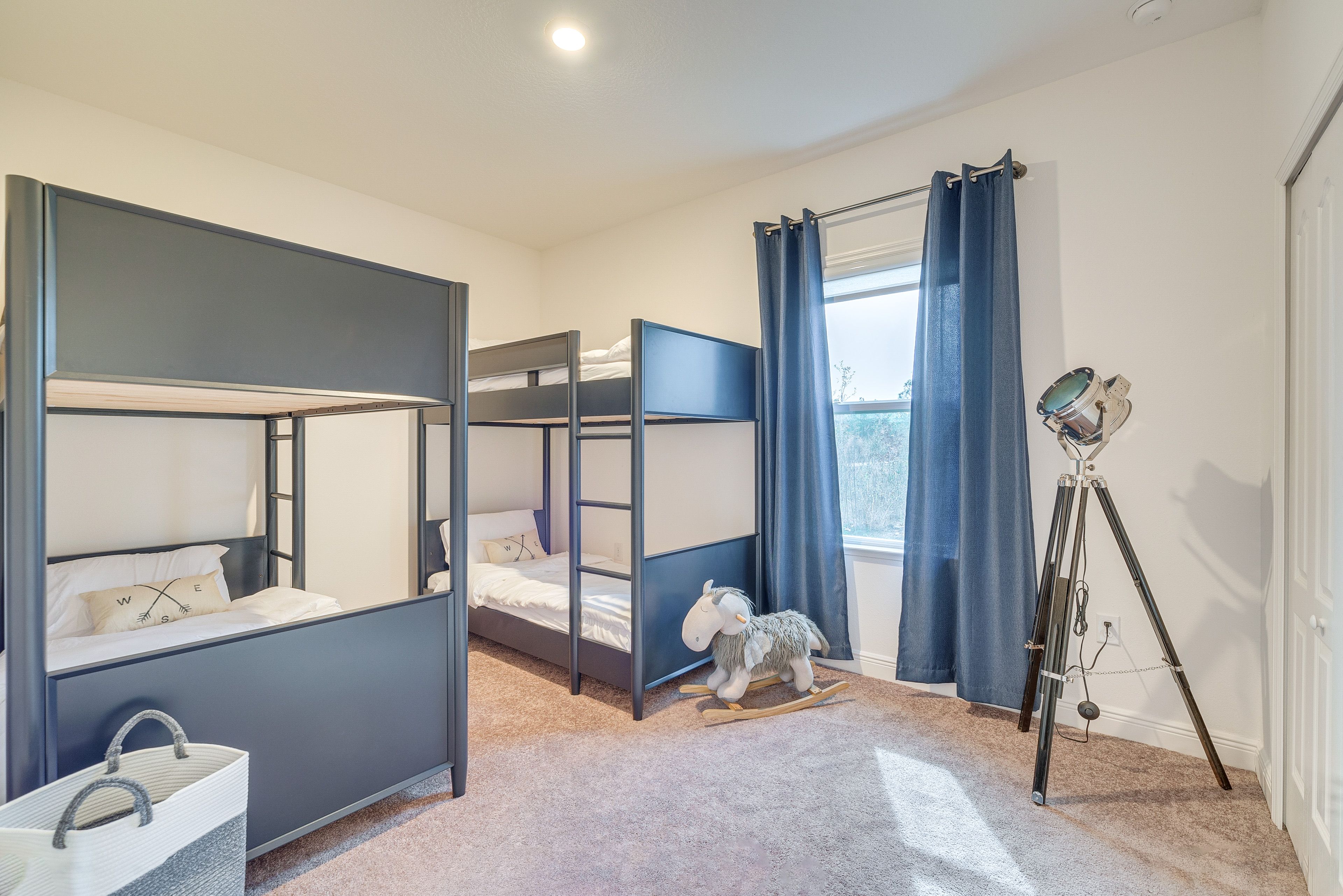 Bedroom 5 | 2 Twin Bunk Beds