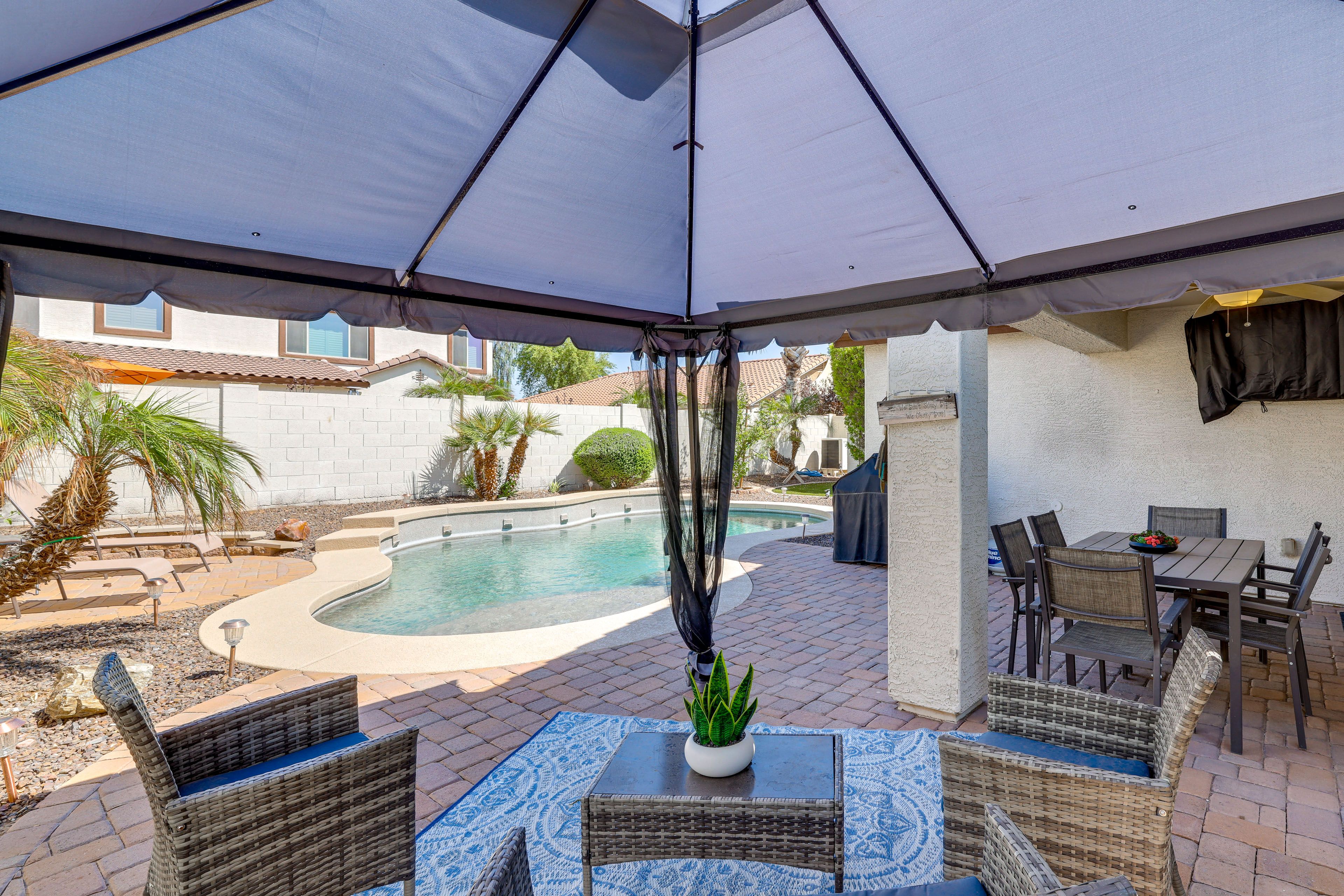 Patio | Gas Grill | Dining Area | Umbrella