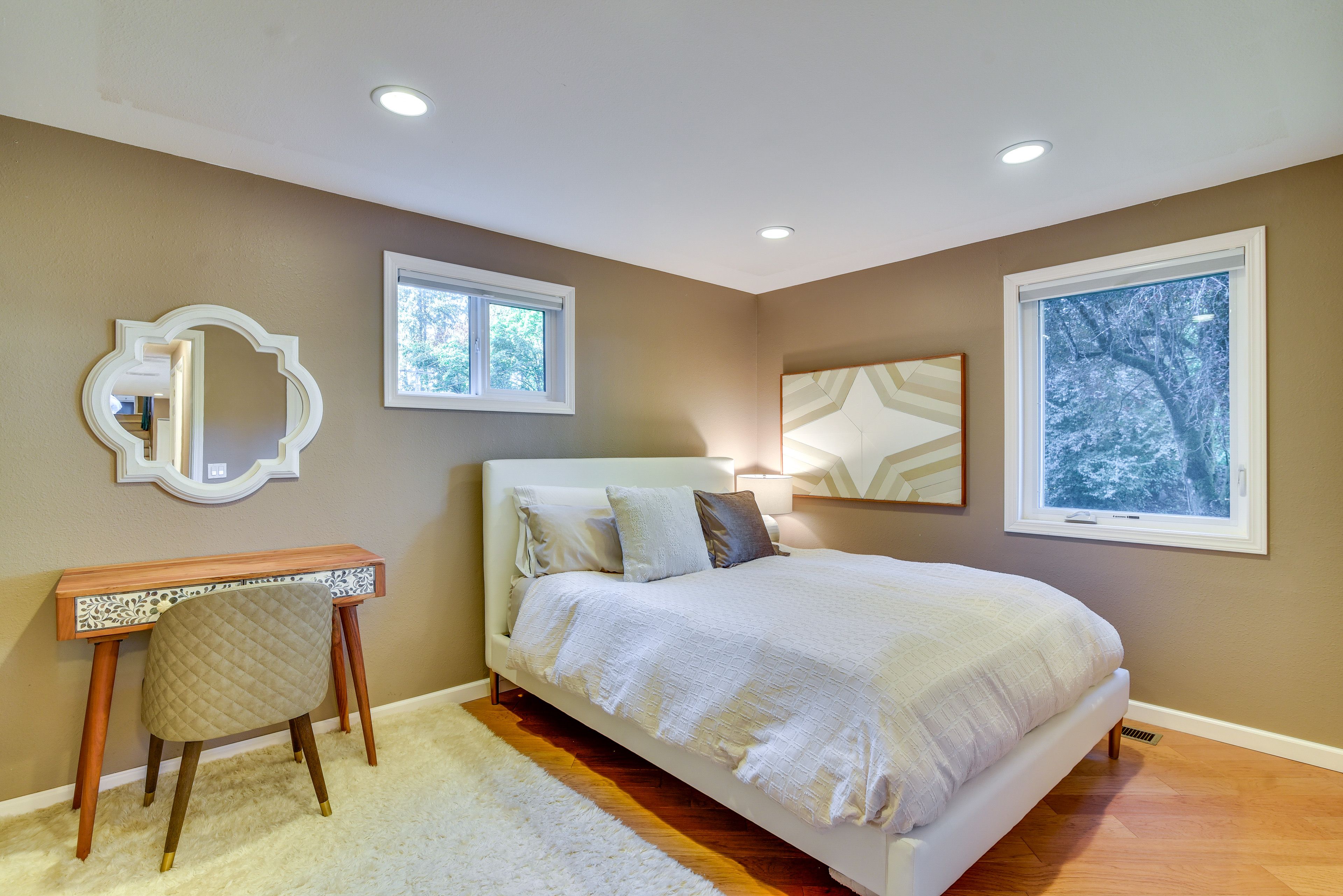 Bedroom 2 | Queen Bed | 1st Floor | Linens Provided