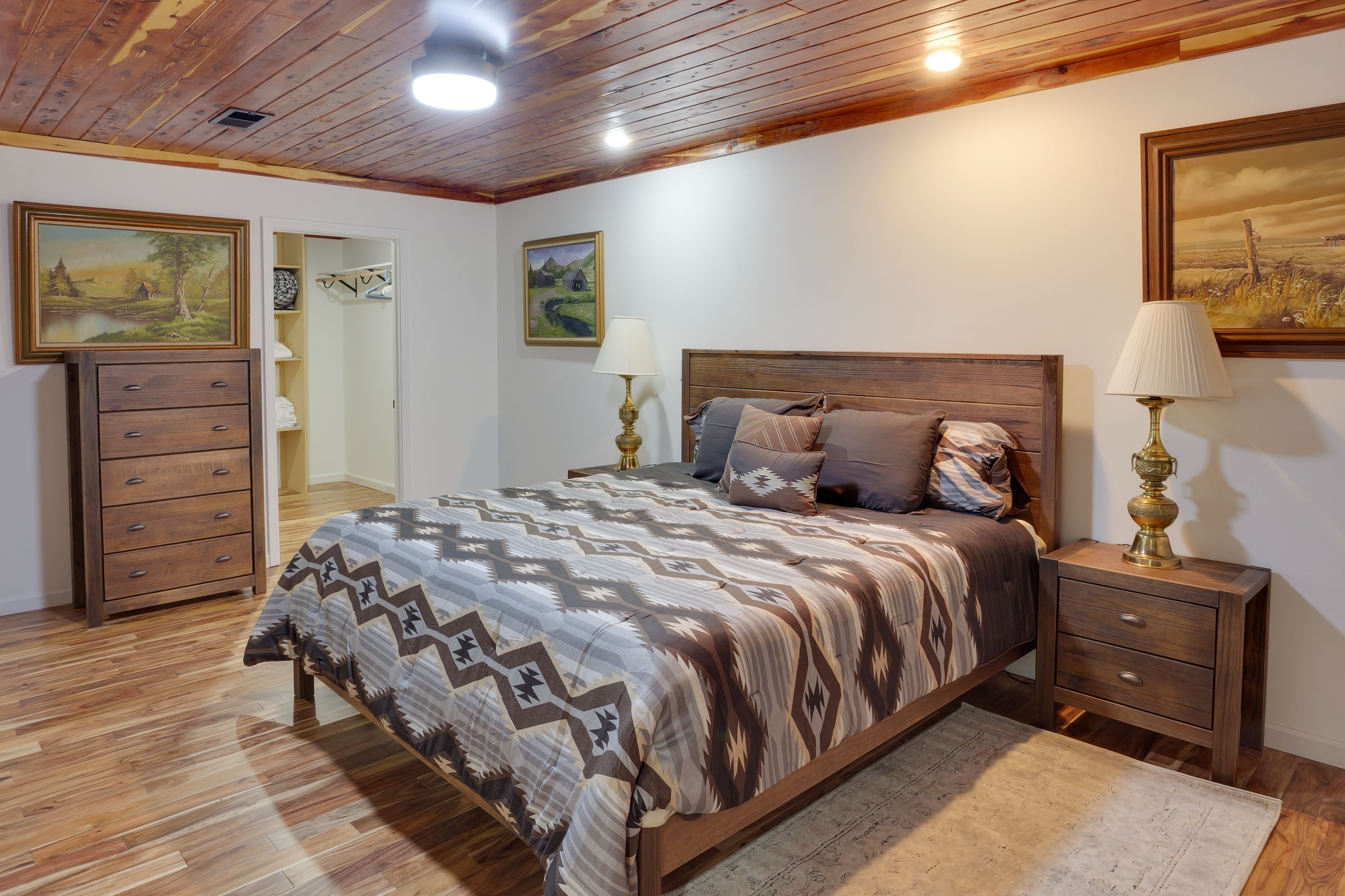 Bedroom 1 | King Bed | Linens Provided