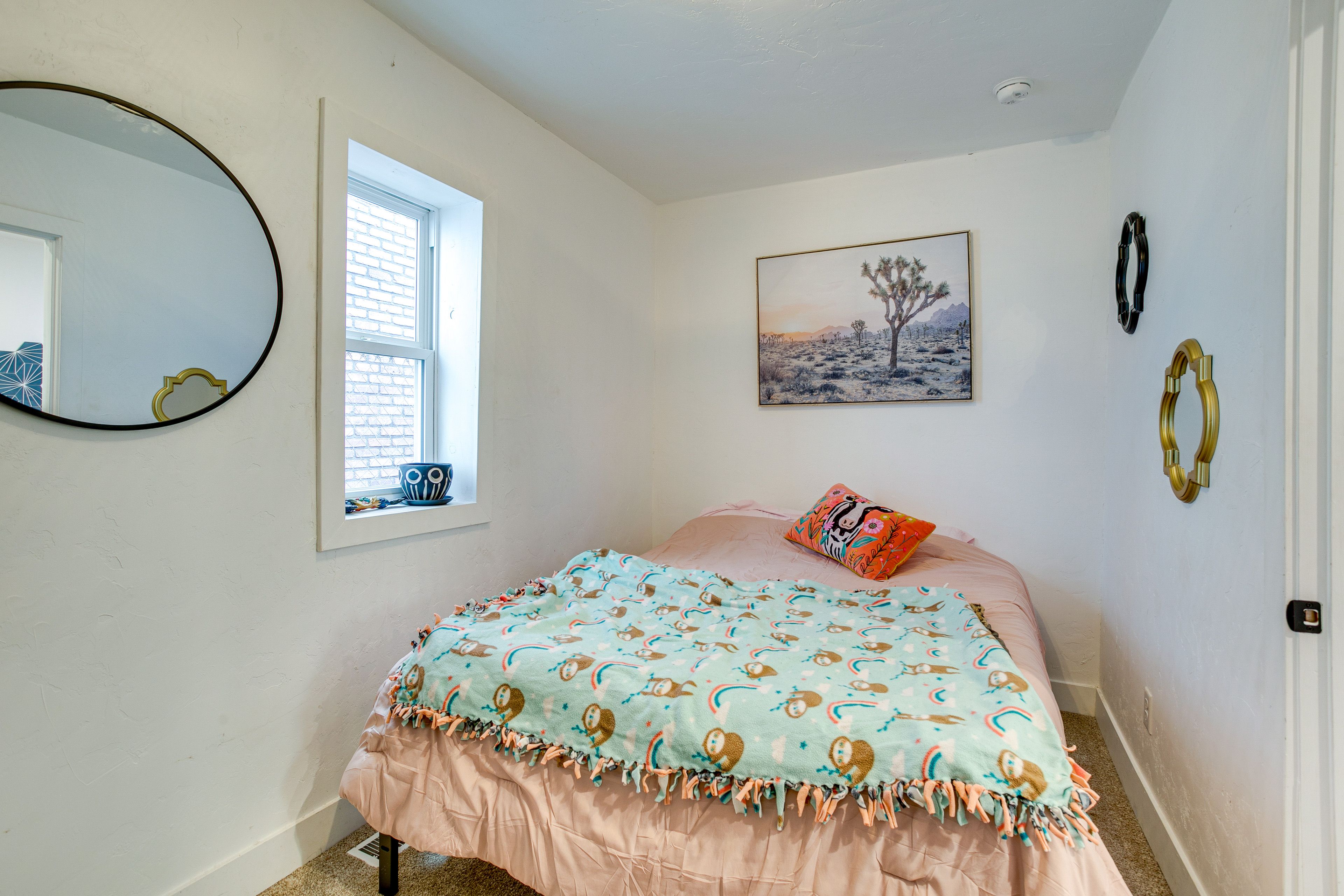 Bedroom 2 | Queen Bed