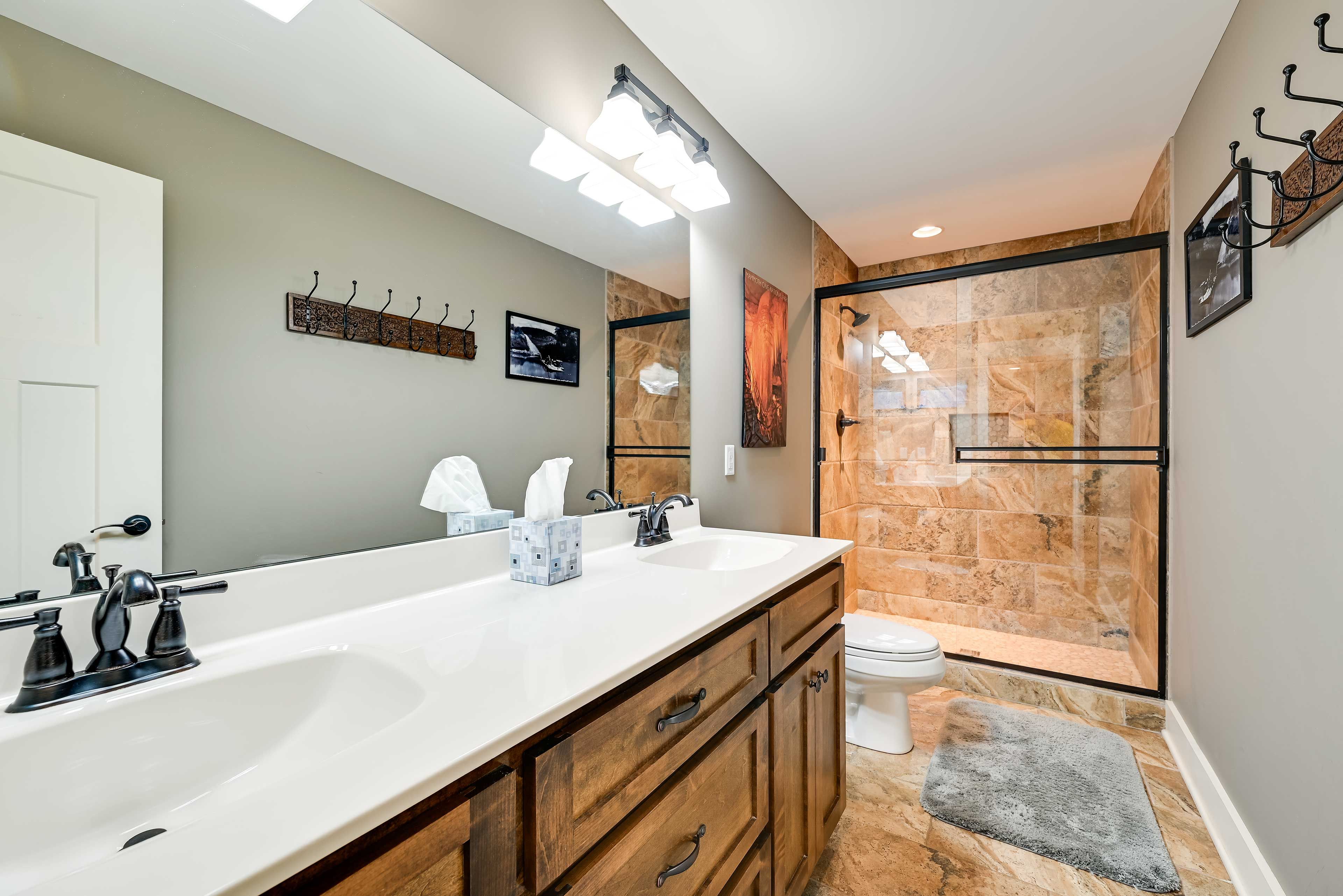 En-Suite Bathroom | Complimentary Toiletries | Hair Dryer