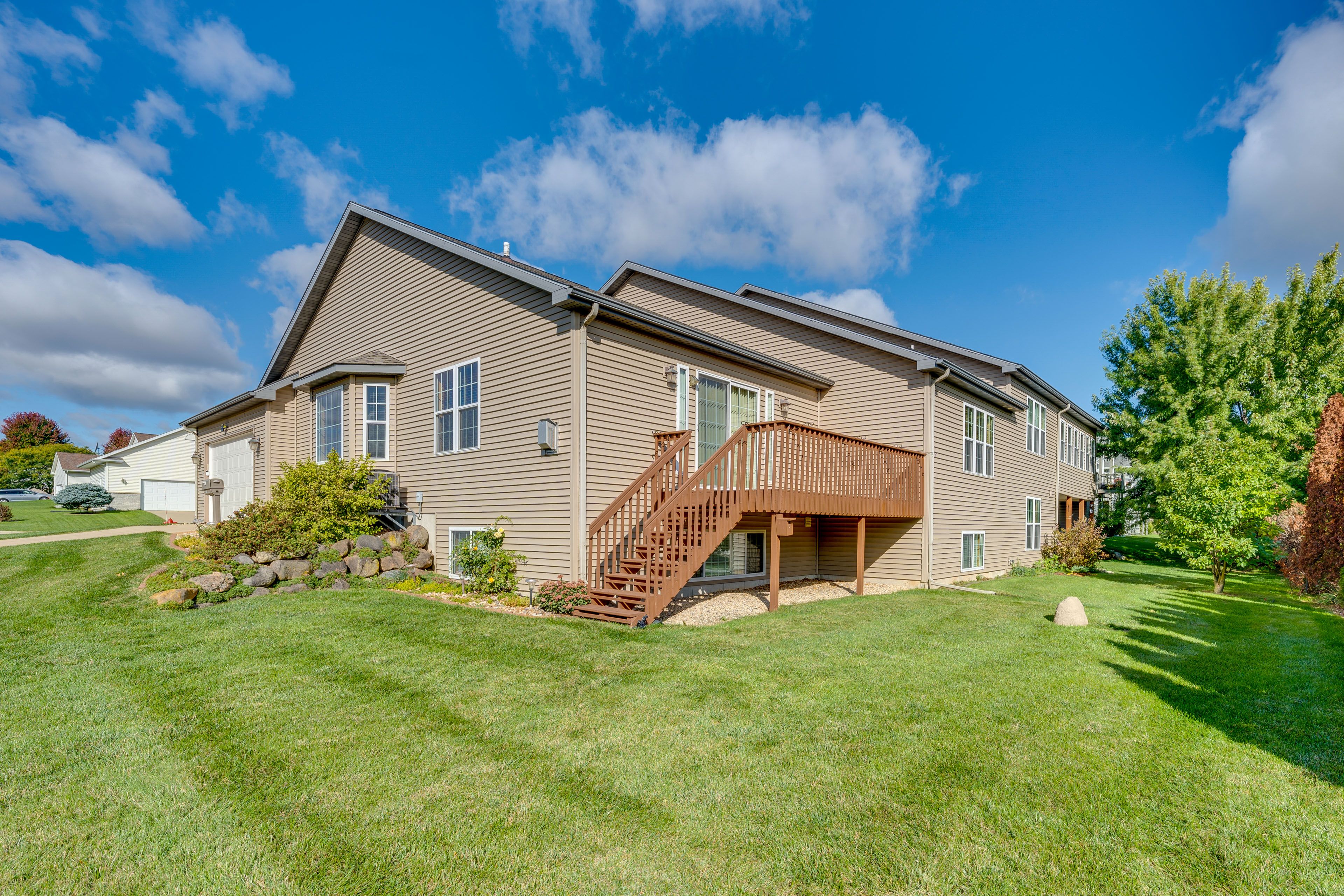 Private Yard | Pet Friendly w/ Fee