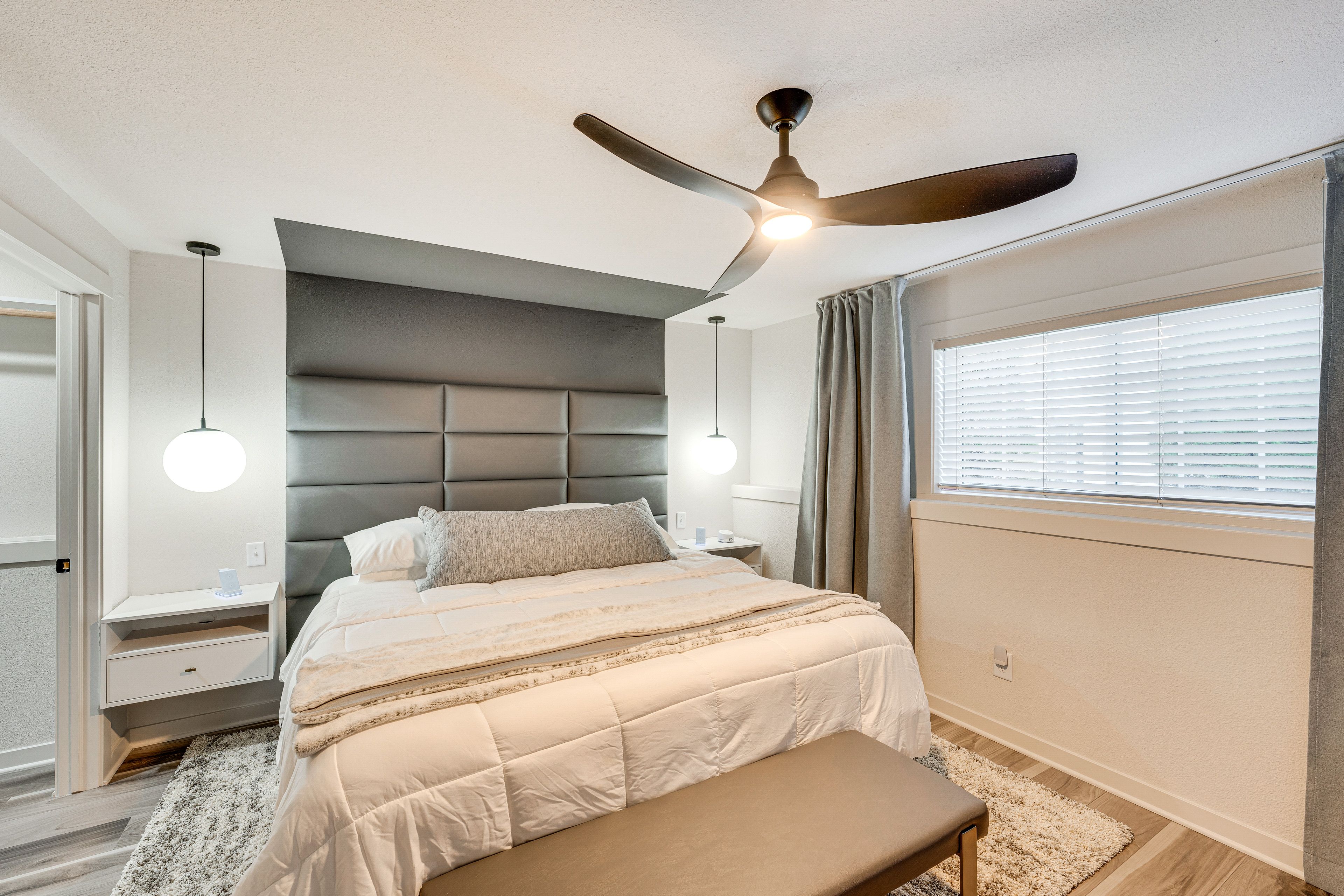 Bedroom 3 | King Bed