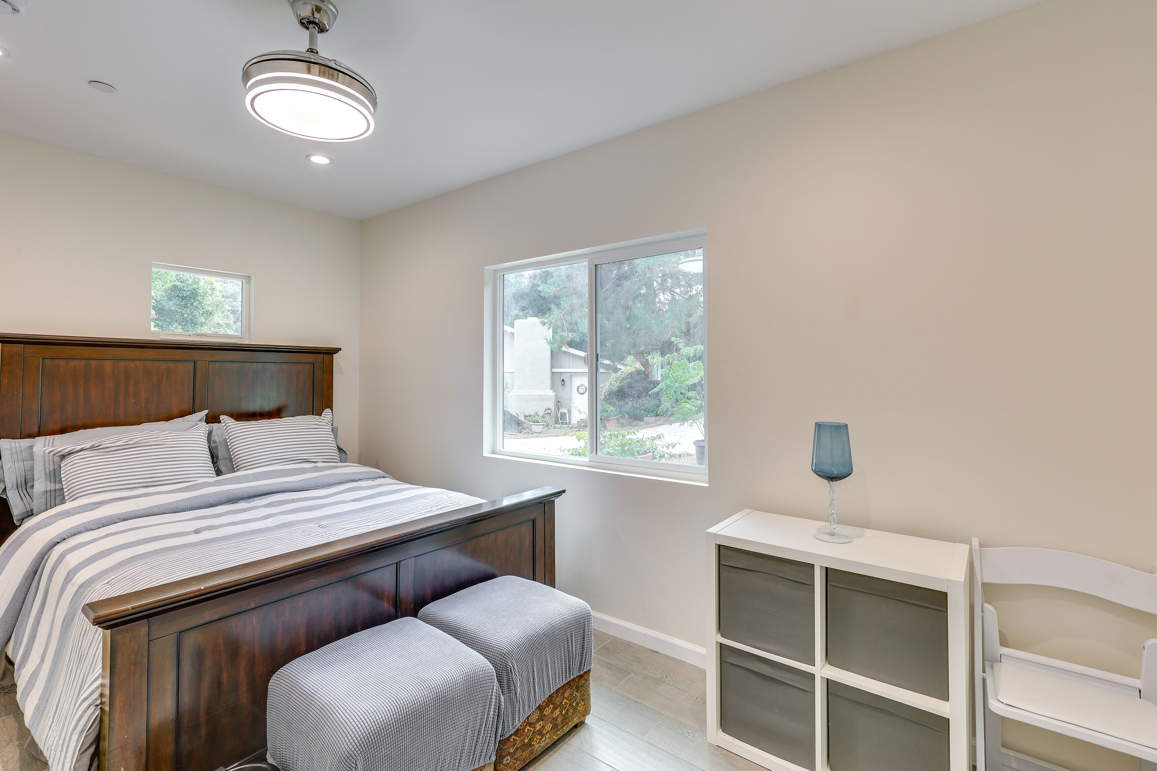 Bedroom | Queen Bed | Linens Provided