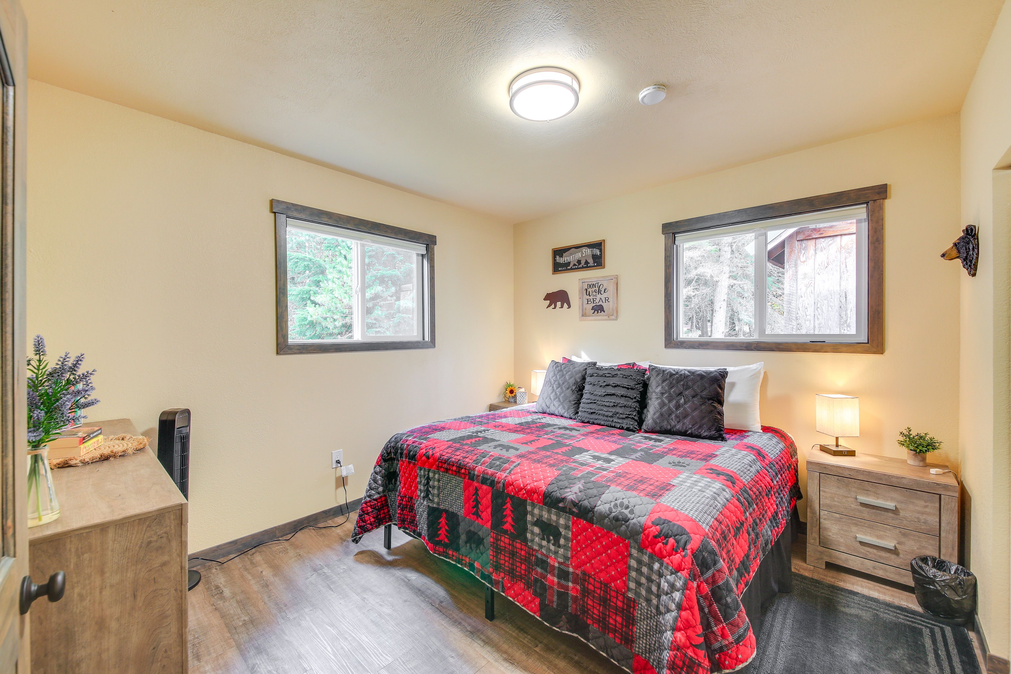 Bedroom 2 | King Bed