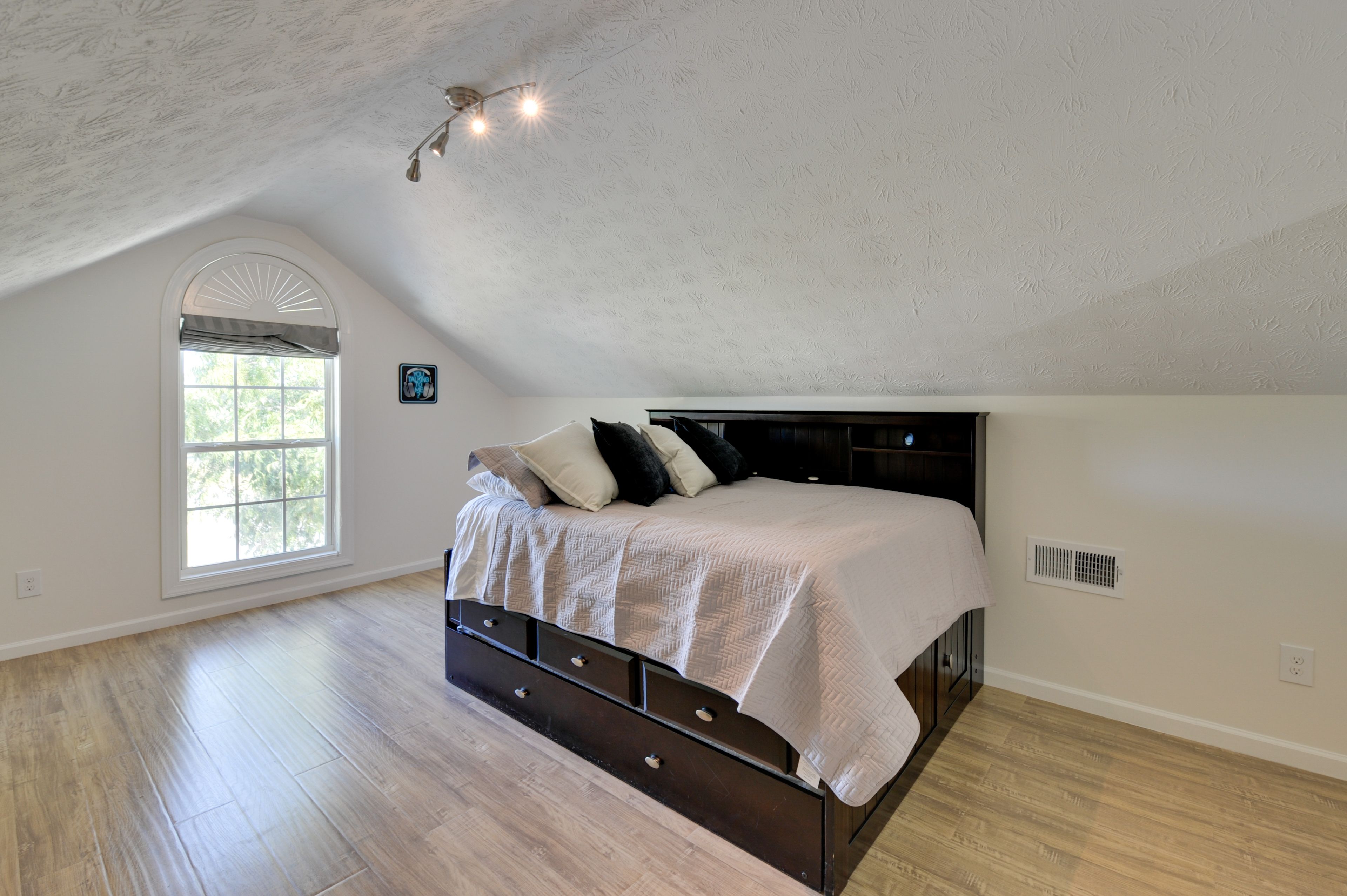 Bedroom 4 | Full Bed w/ Twin Trundle | 2nd Floor