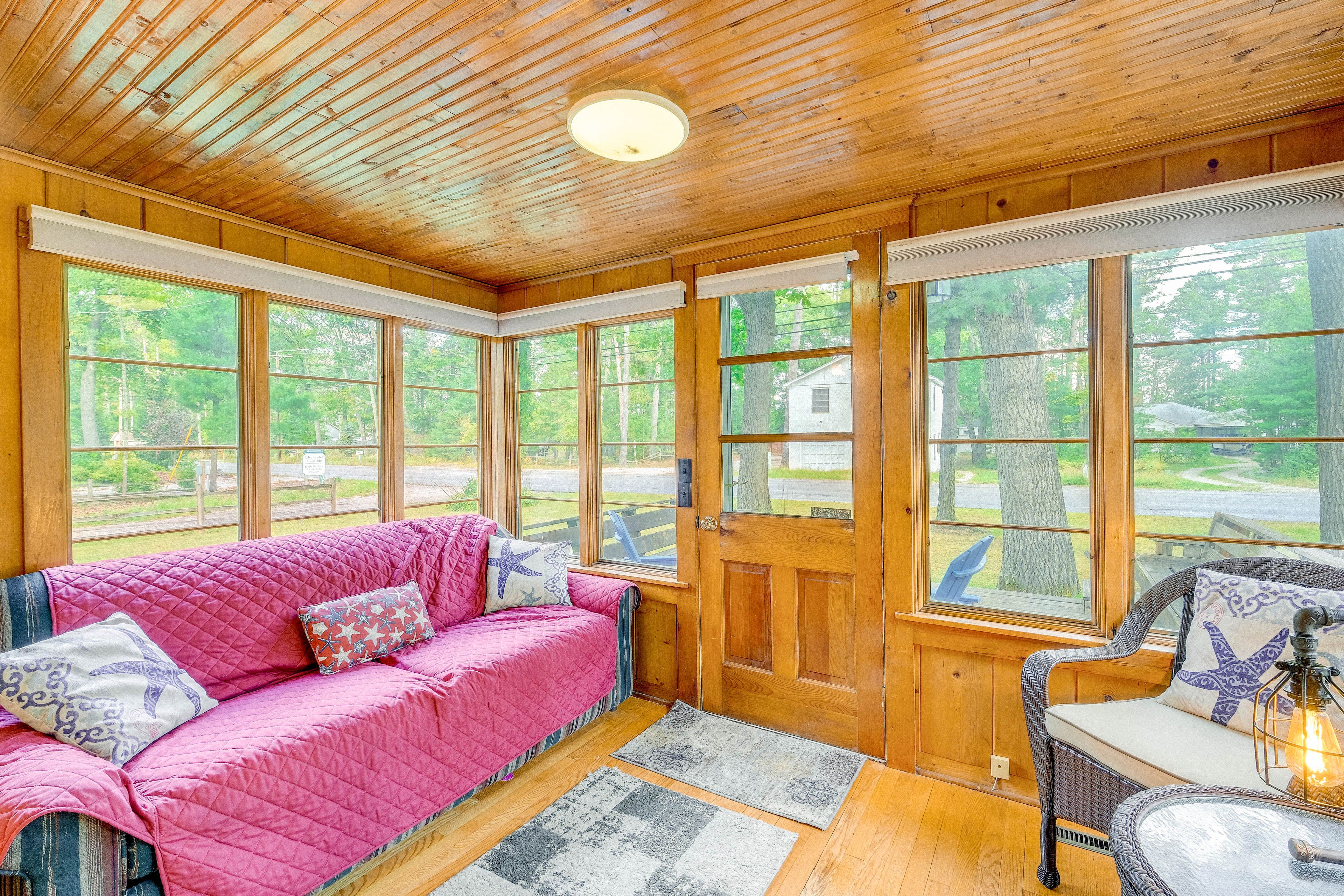 Sunroom | Sleeper Sofa