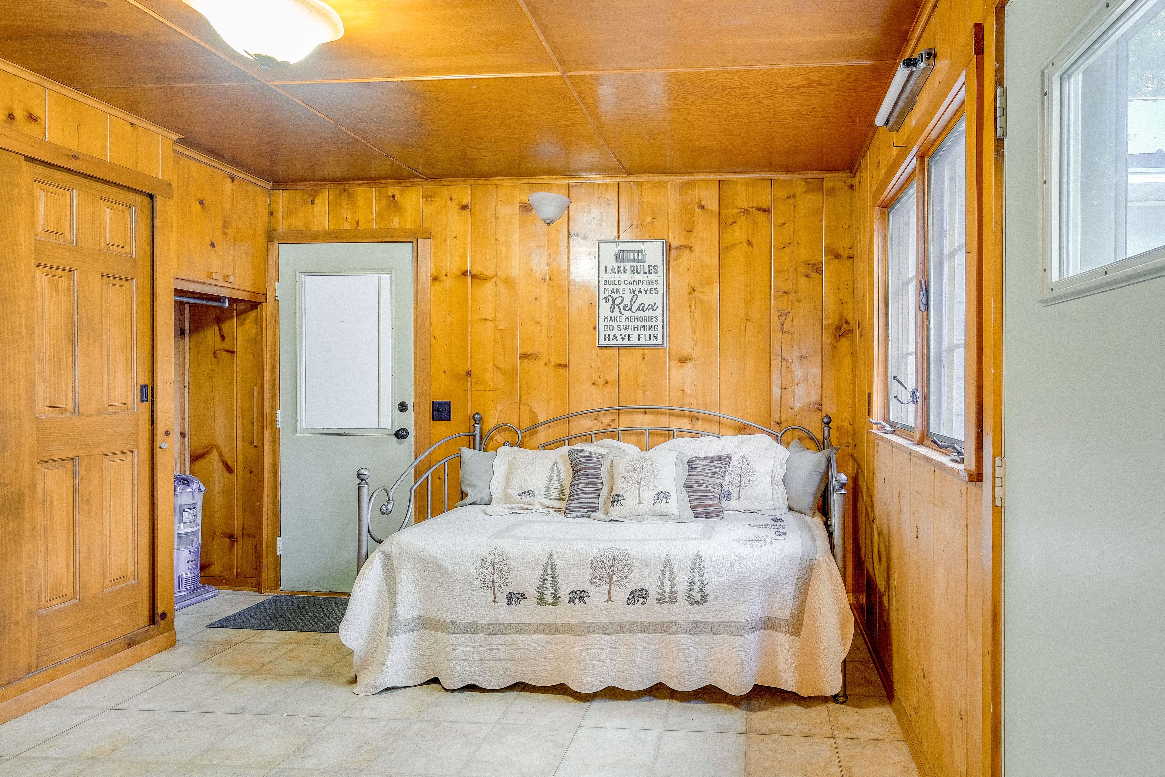 Sleeping Nook | Full Daybed