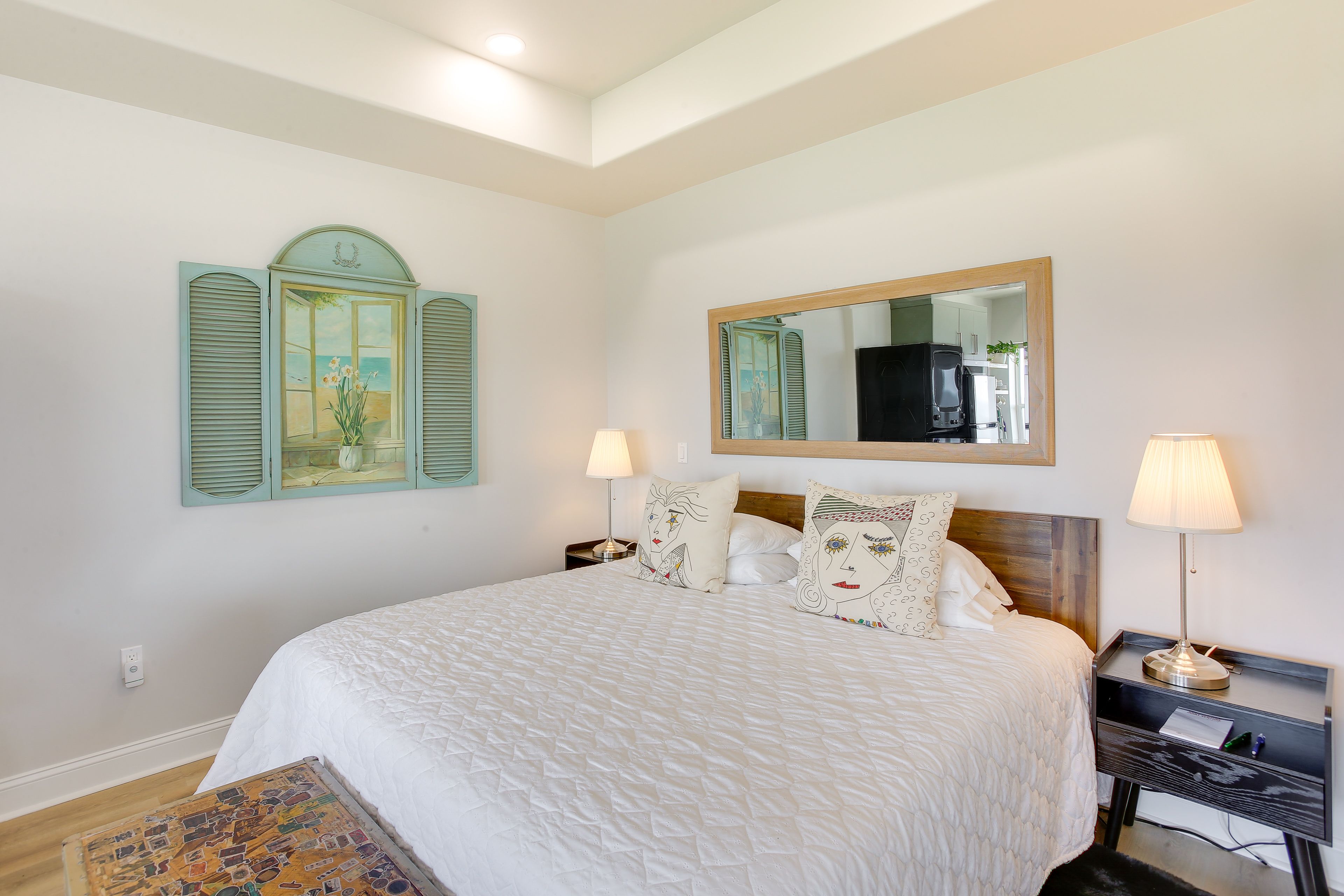 Studio | King Bed