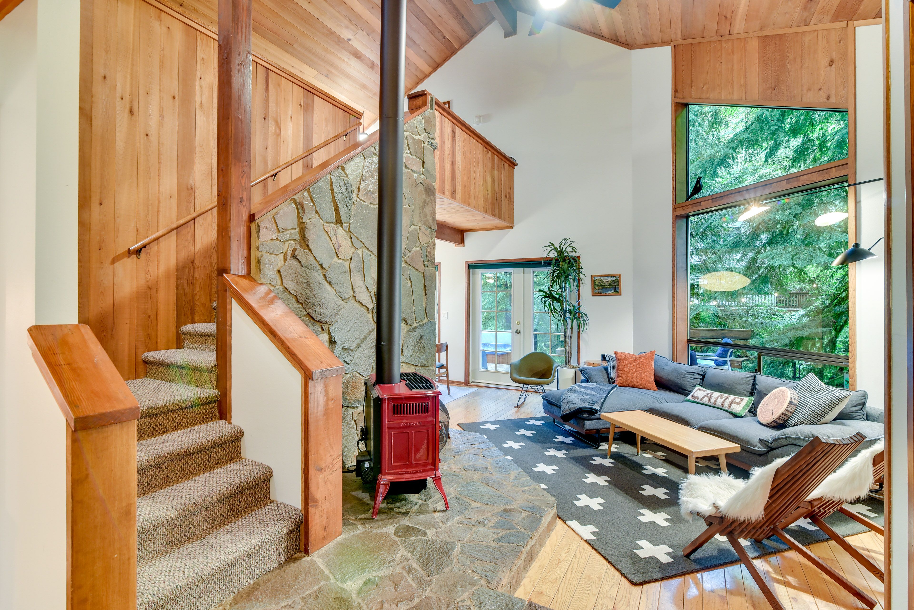 Living Room | 1st Floor | Gas Fireplace | Free WiFi
