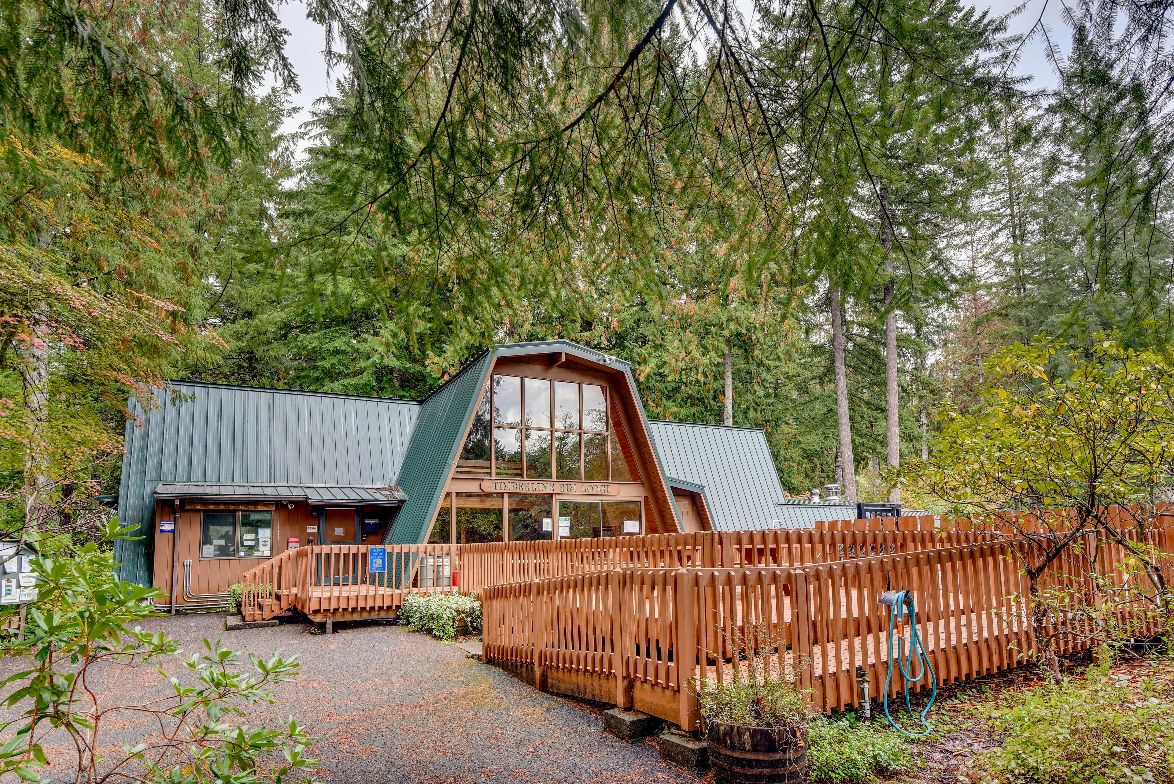 Community Amenities | Seasonal Pool | Tennis Court