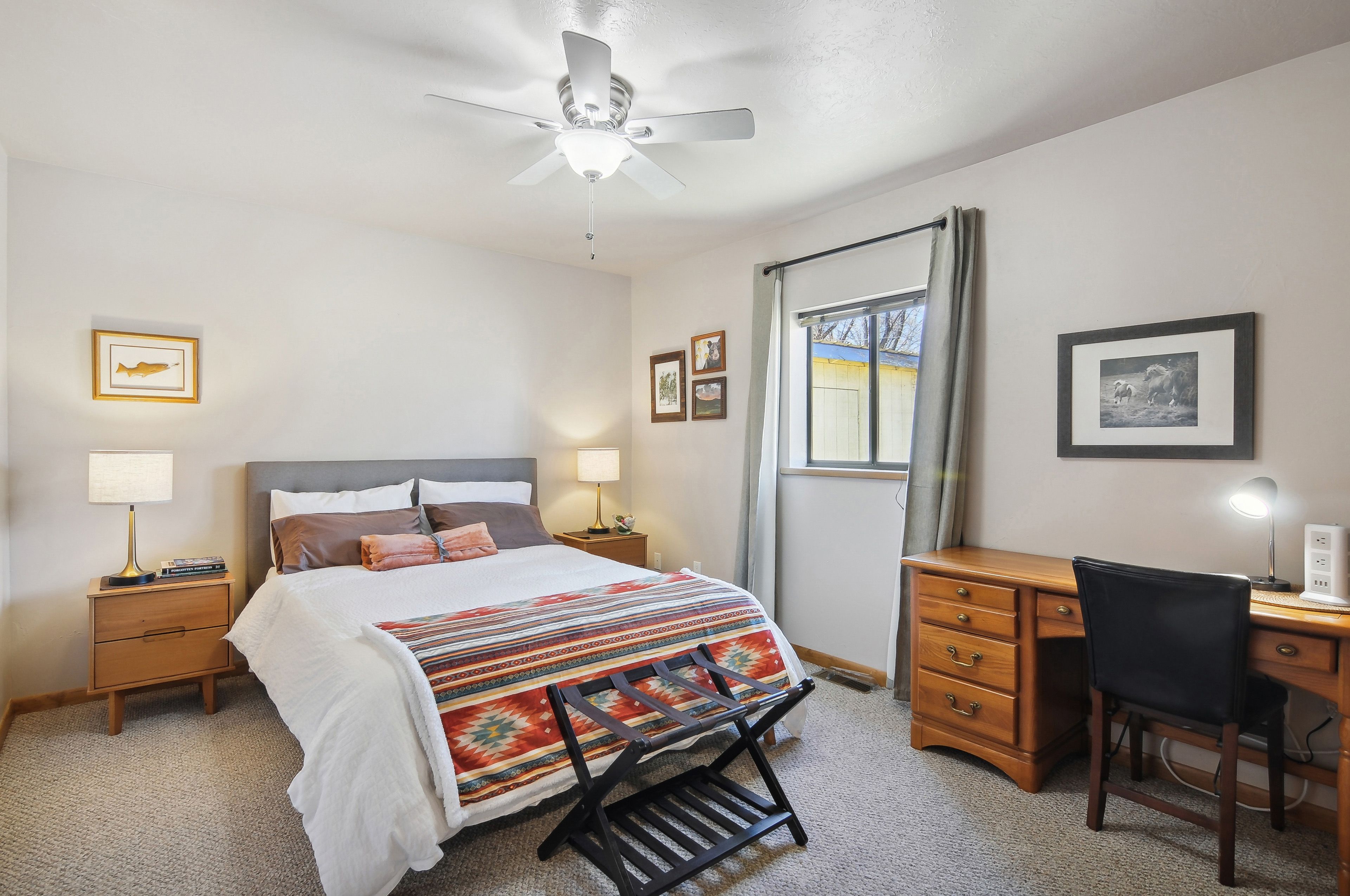 Bedroom 2 | Queen Bed | Laptop-Friendly Workspace