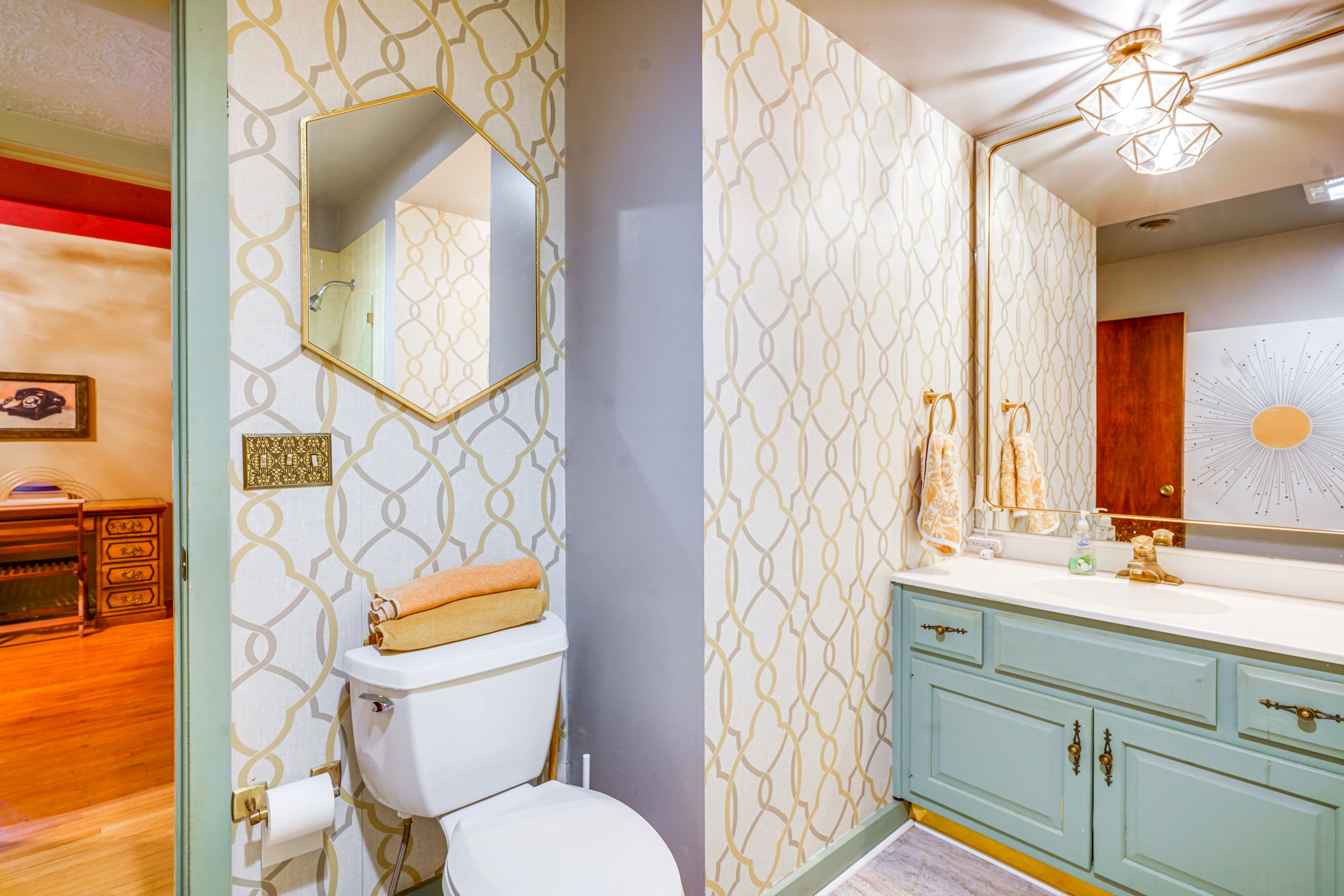 Full Bathroom