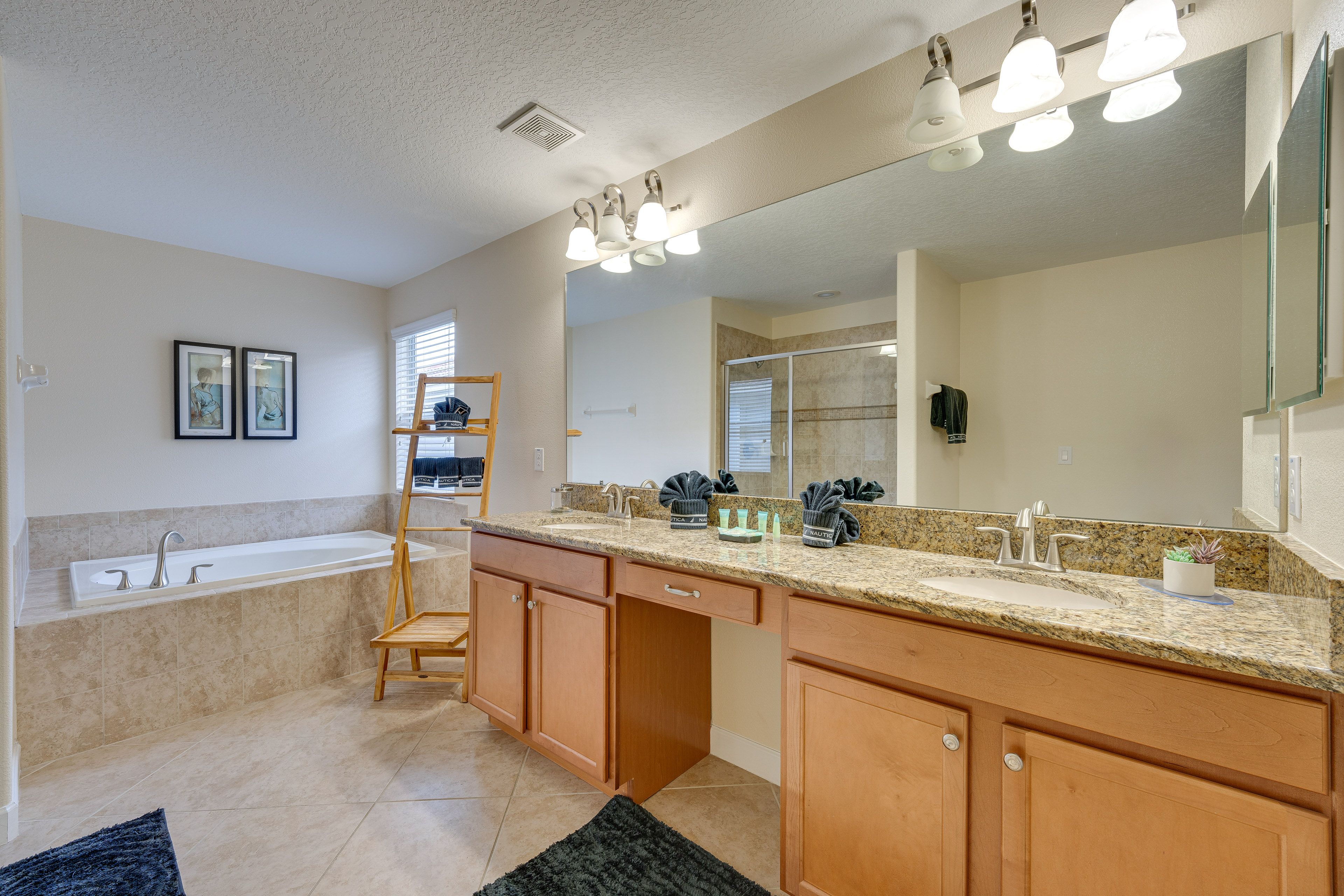 En-Suite Bathroom