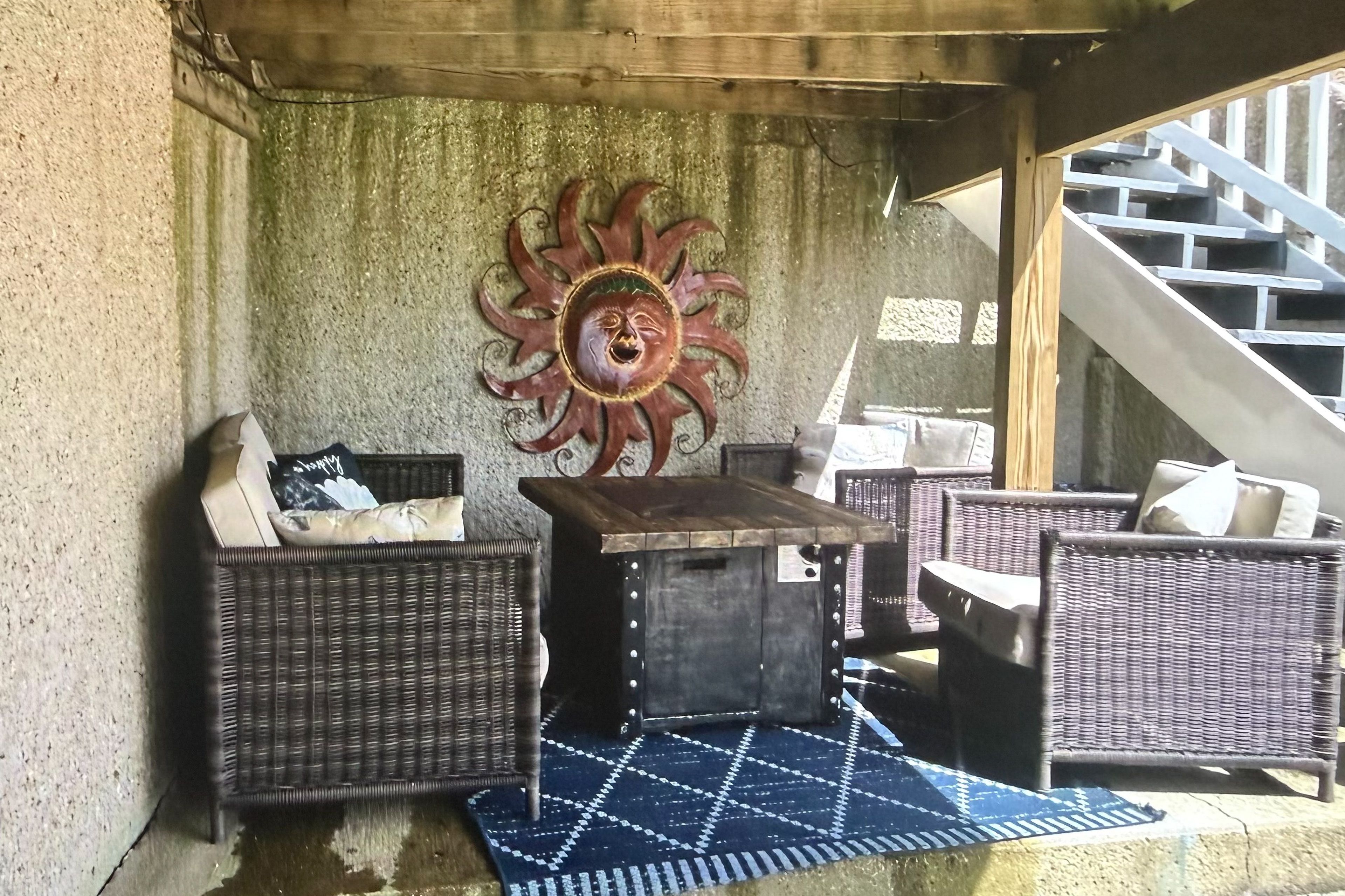 Patio | Hot Tub