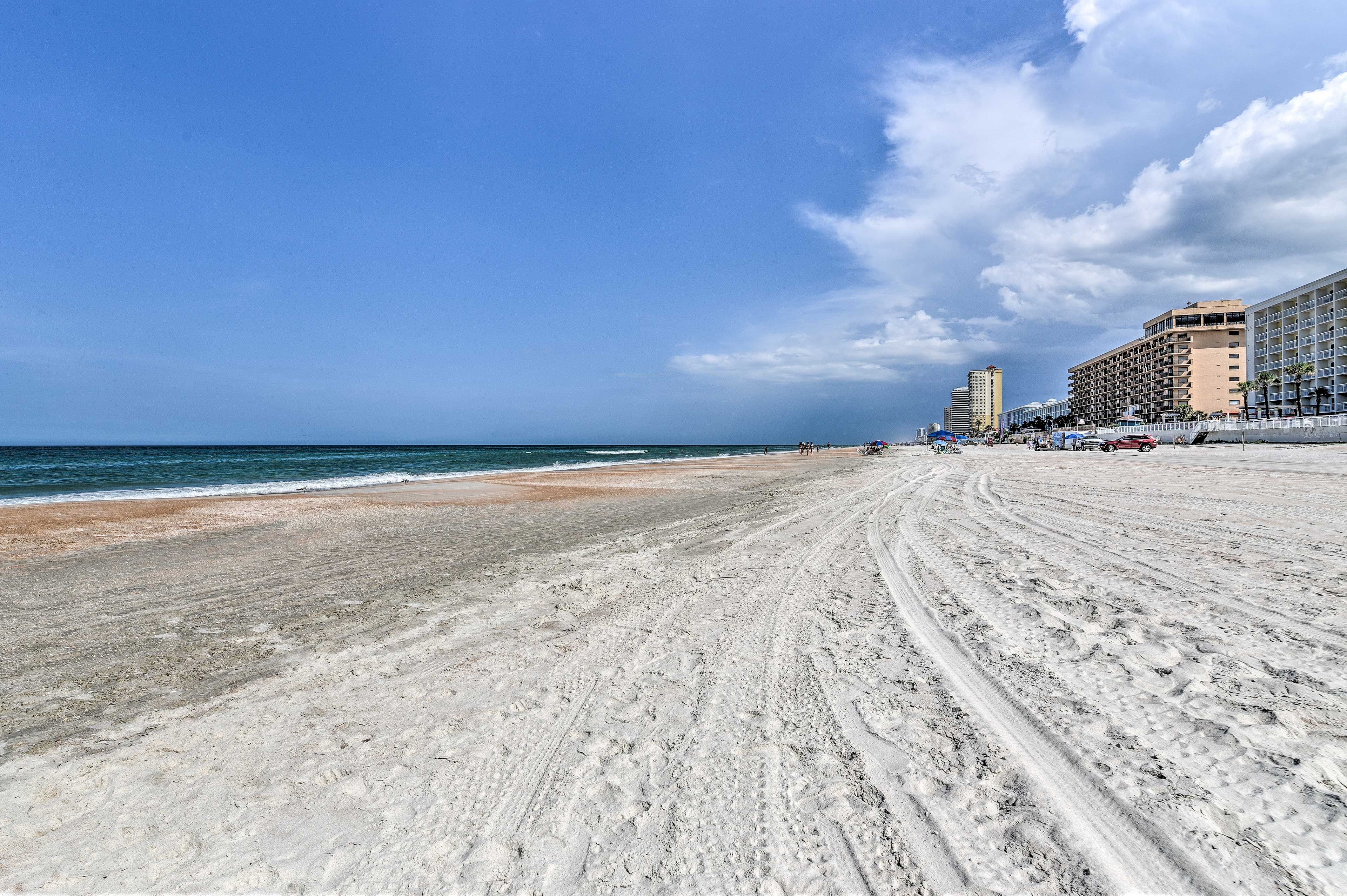 Daytona Beach Resort | On-Site Beach Access