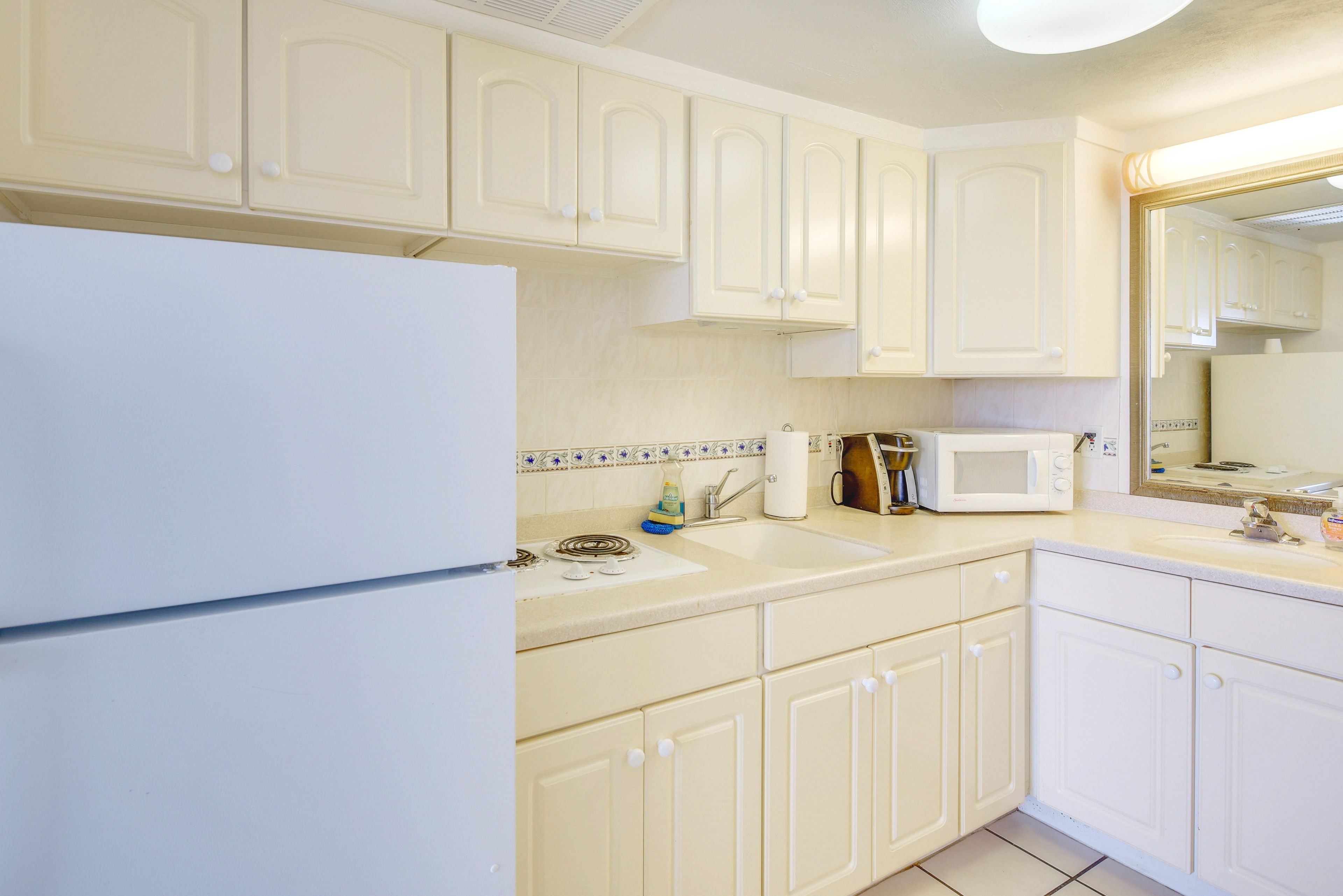 Kitchen | Keurig Coffee Maker | Microwave | Cooking Utensils