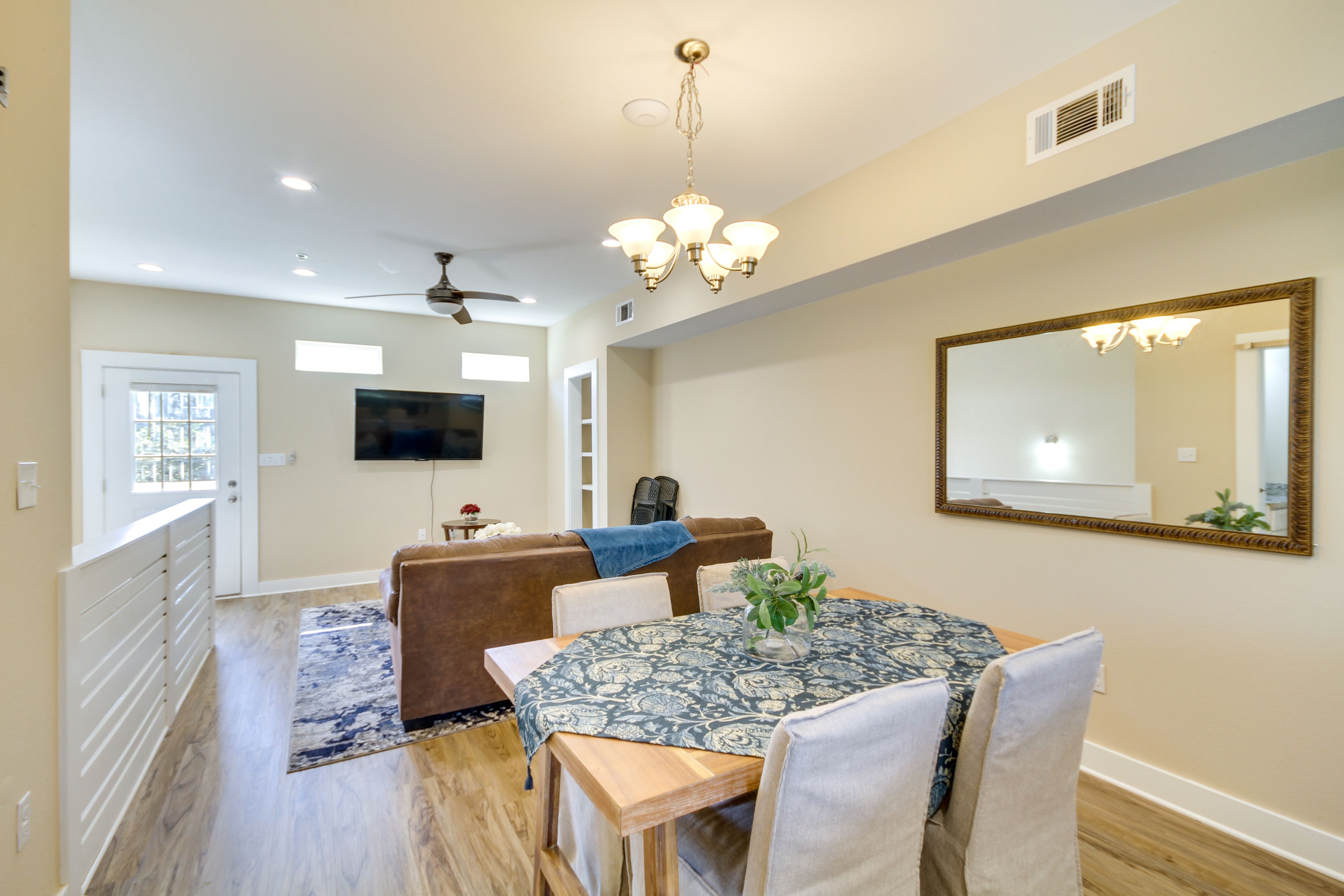 Dining Room | Dishware & Flatware Provided